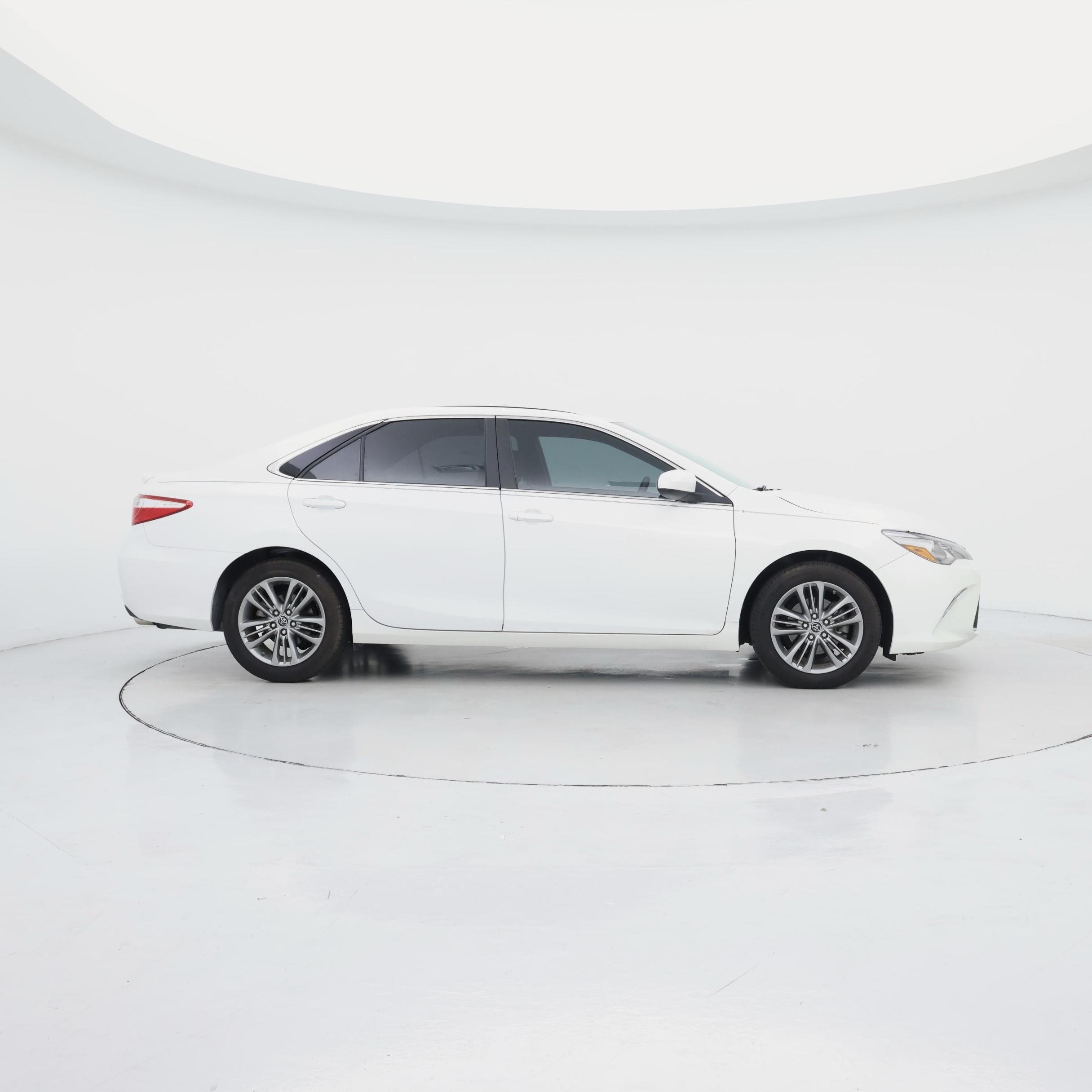 Thumbnail: 2015 Toyota Camry - 7