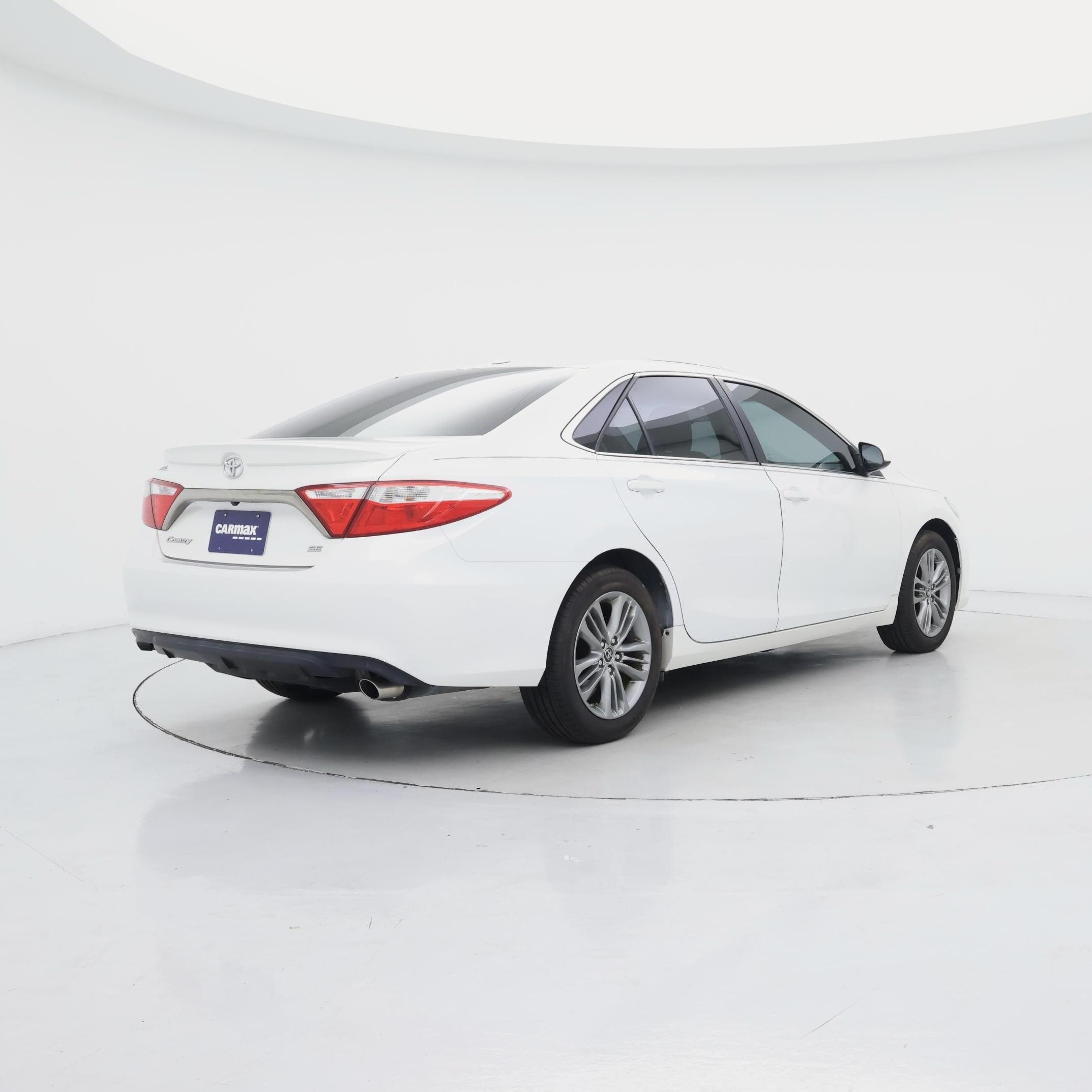 Thumbnail: 2015 Toyota Camry - 8