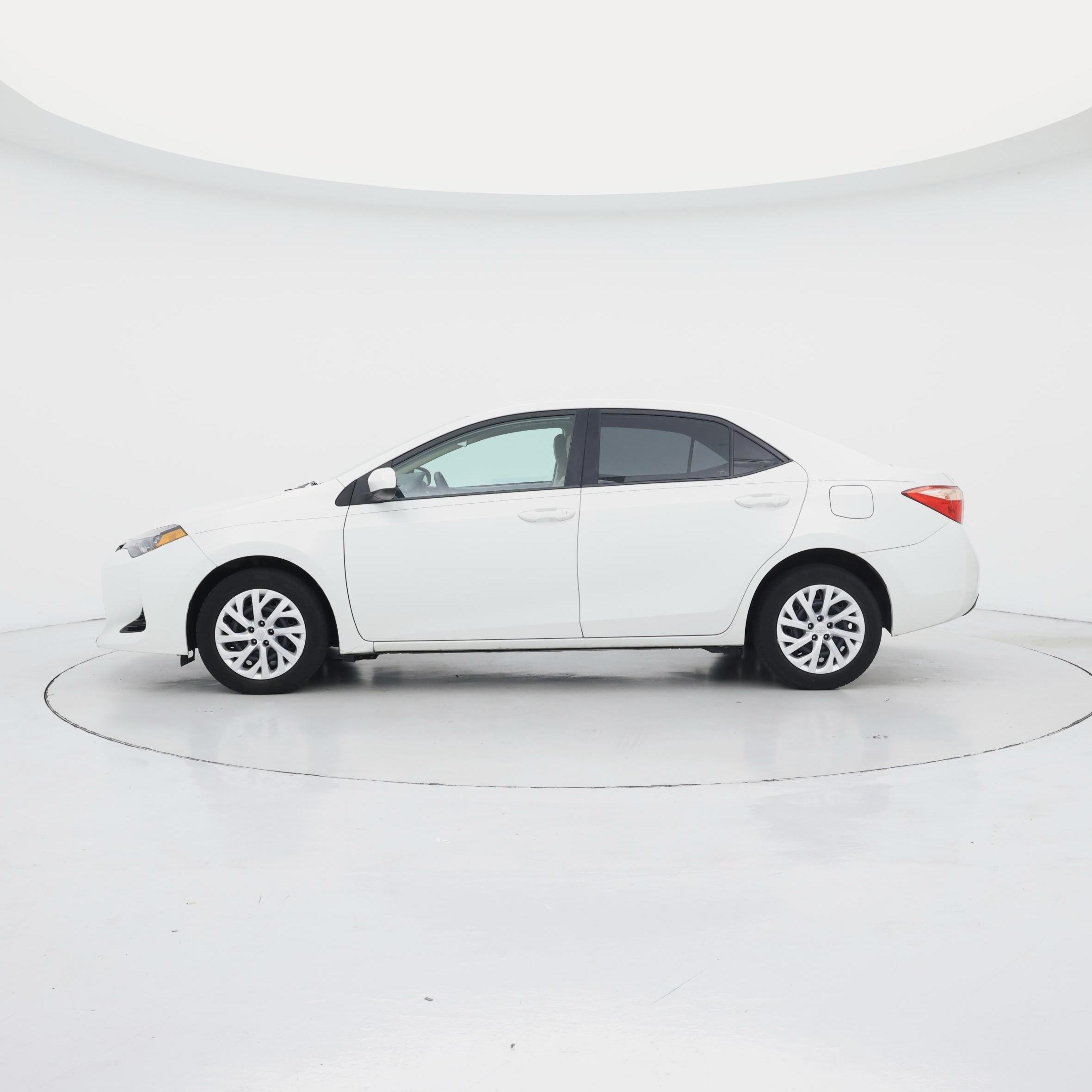 Thumbnail: 2018 Toyota Corolla - 3
