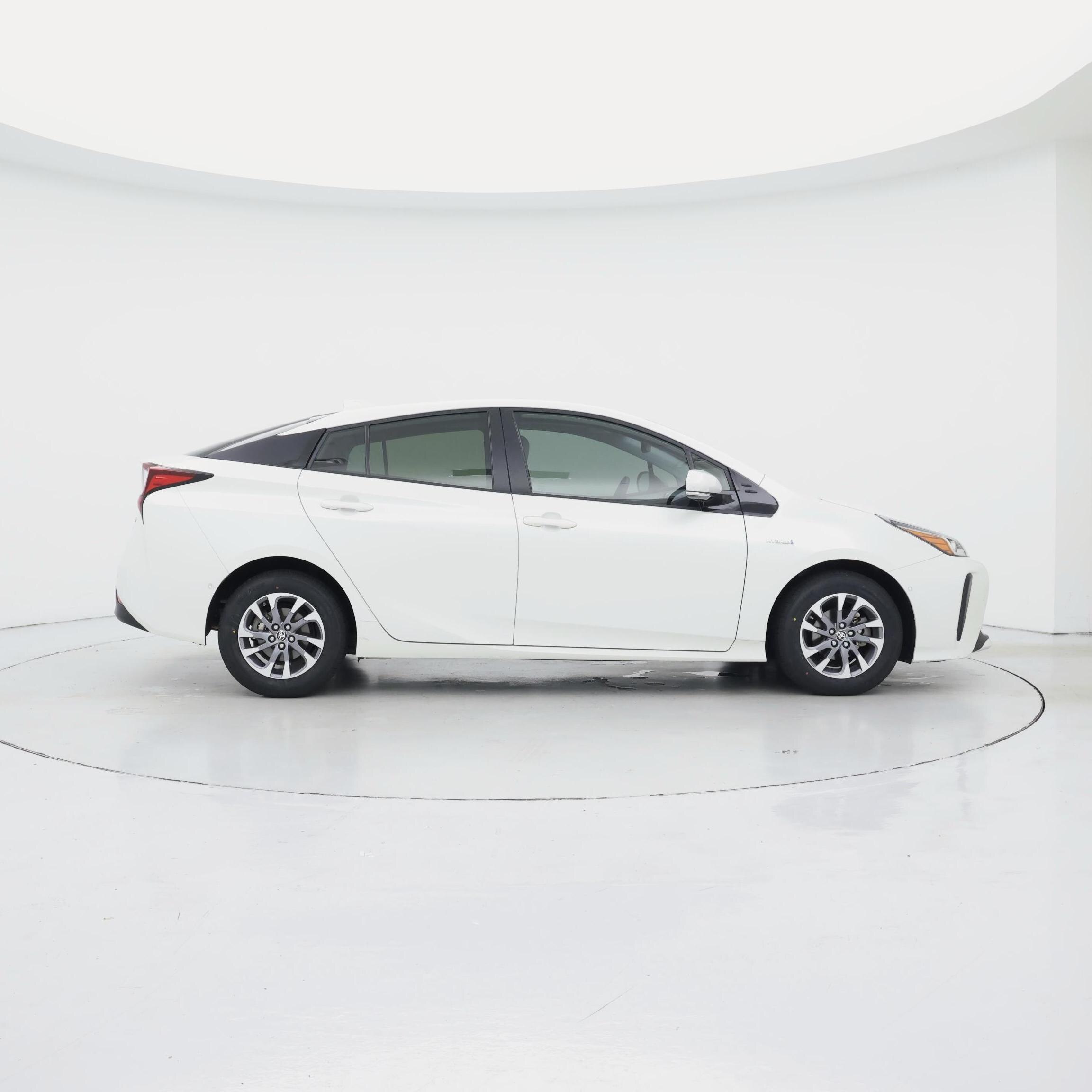 Thumbnail: 2020 Toyota Prius - 7