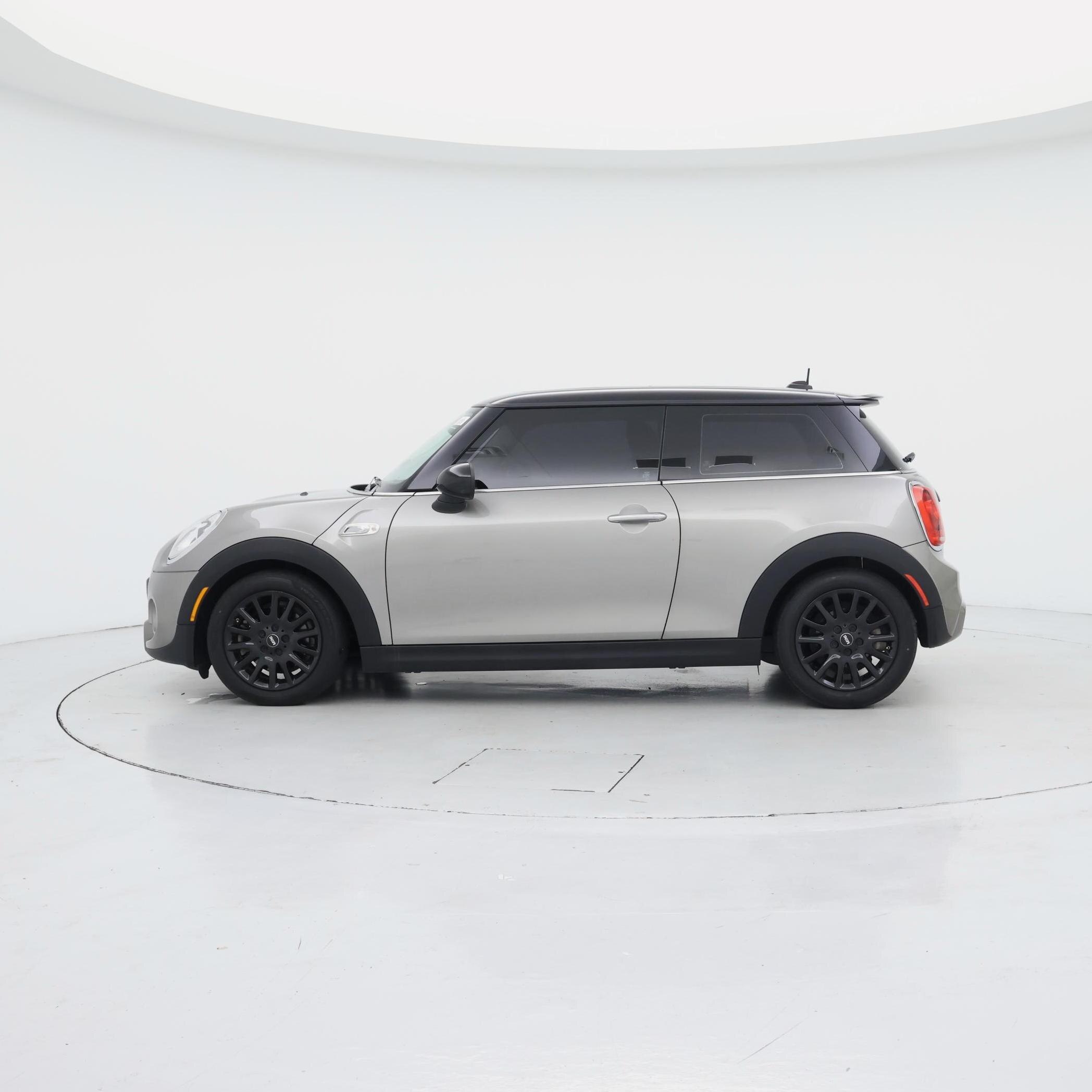 Thumbnail: 2017 MINI Cooper Hardtop - 3