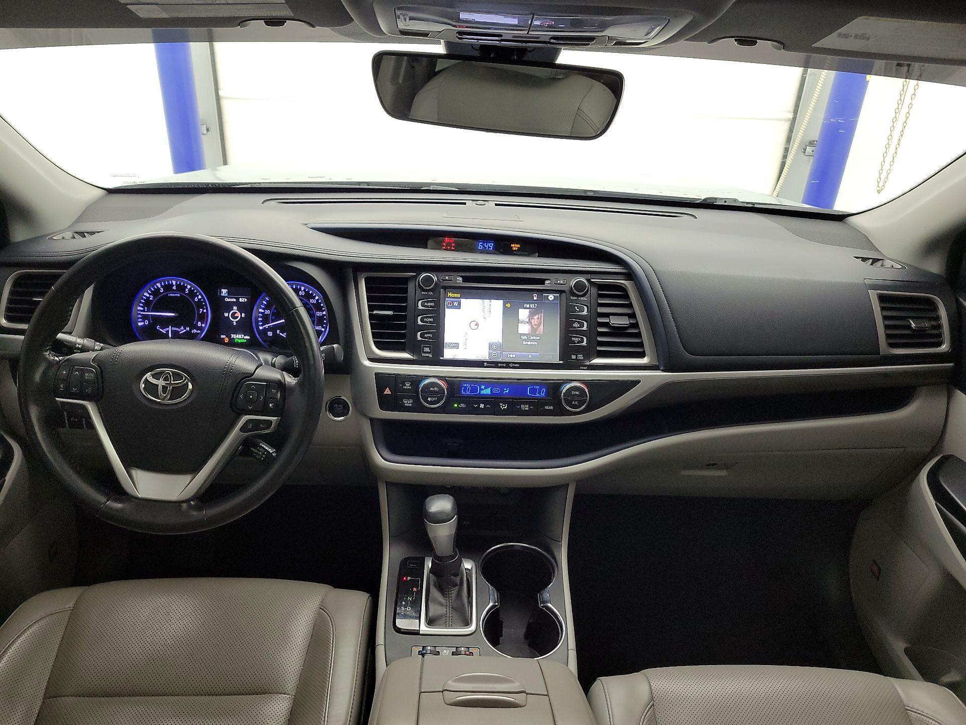 Thumbnail: 2018 Toyota Highlander - 9