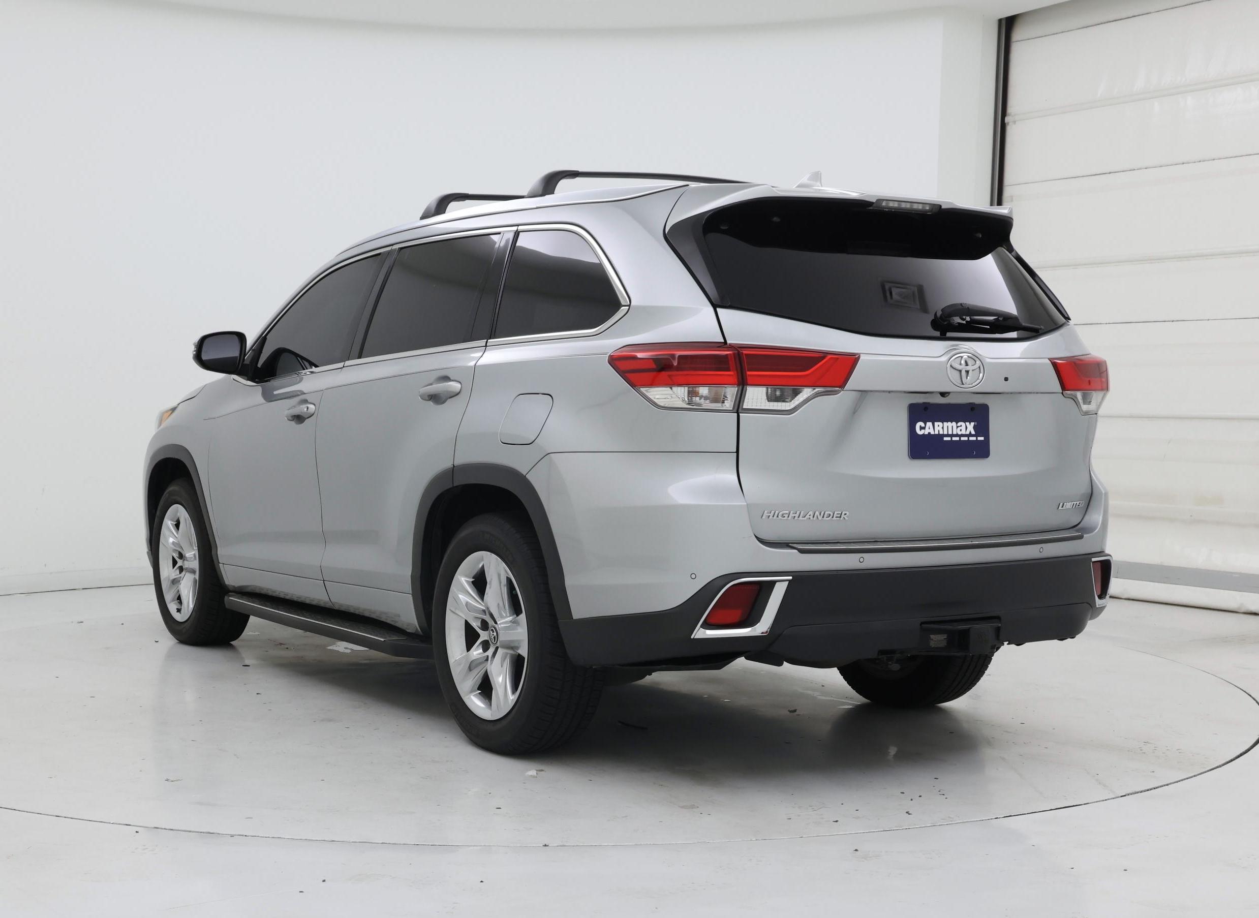 Thumbnail: 2018 Toyota Highlander - 2