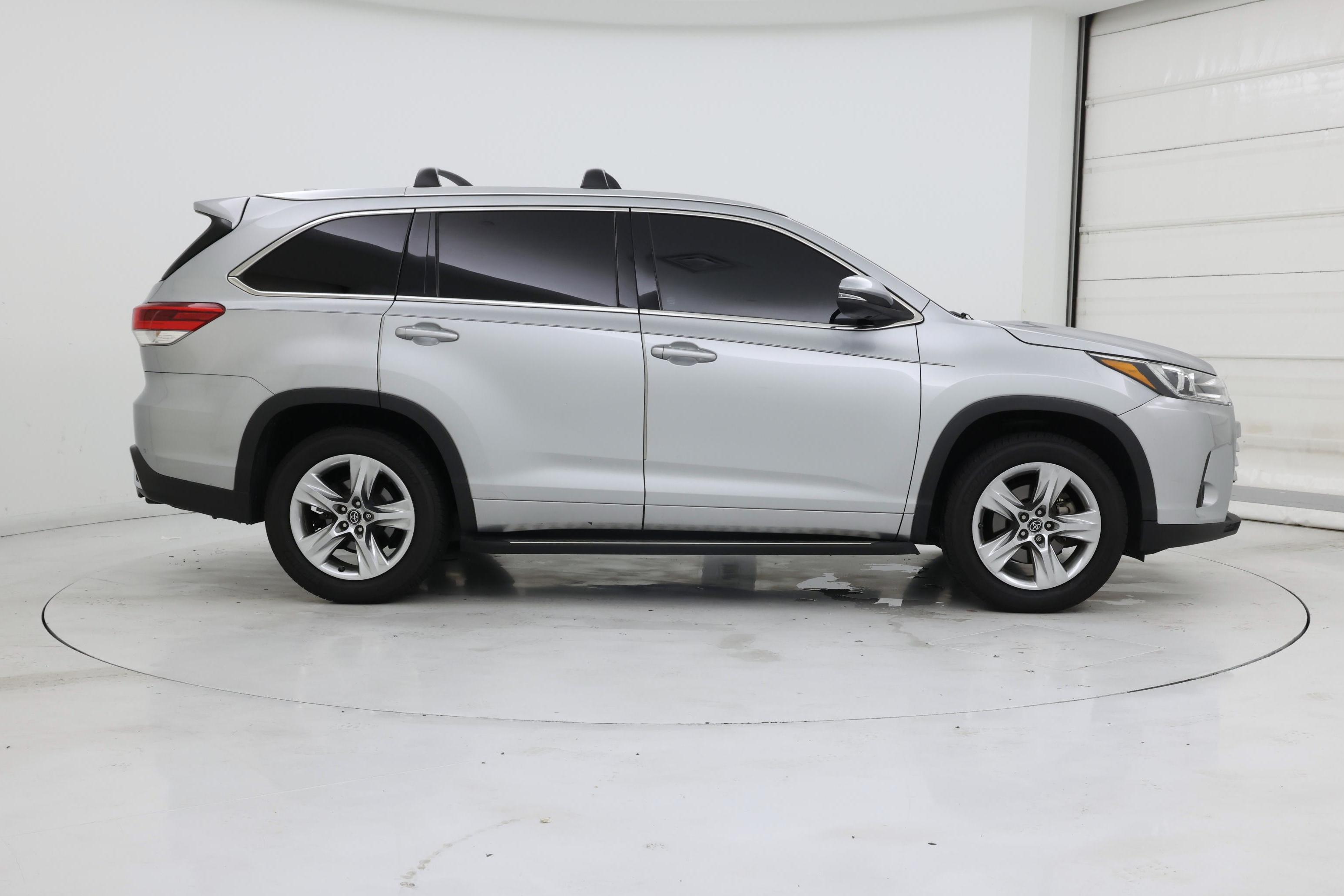 Thumbnail: 2018 Toyota Highlander - 7