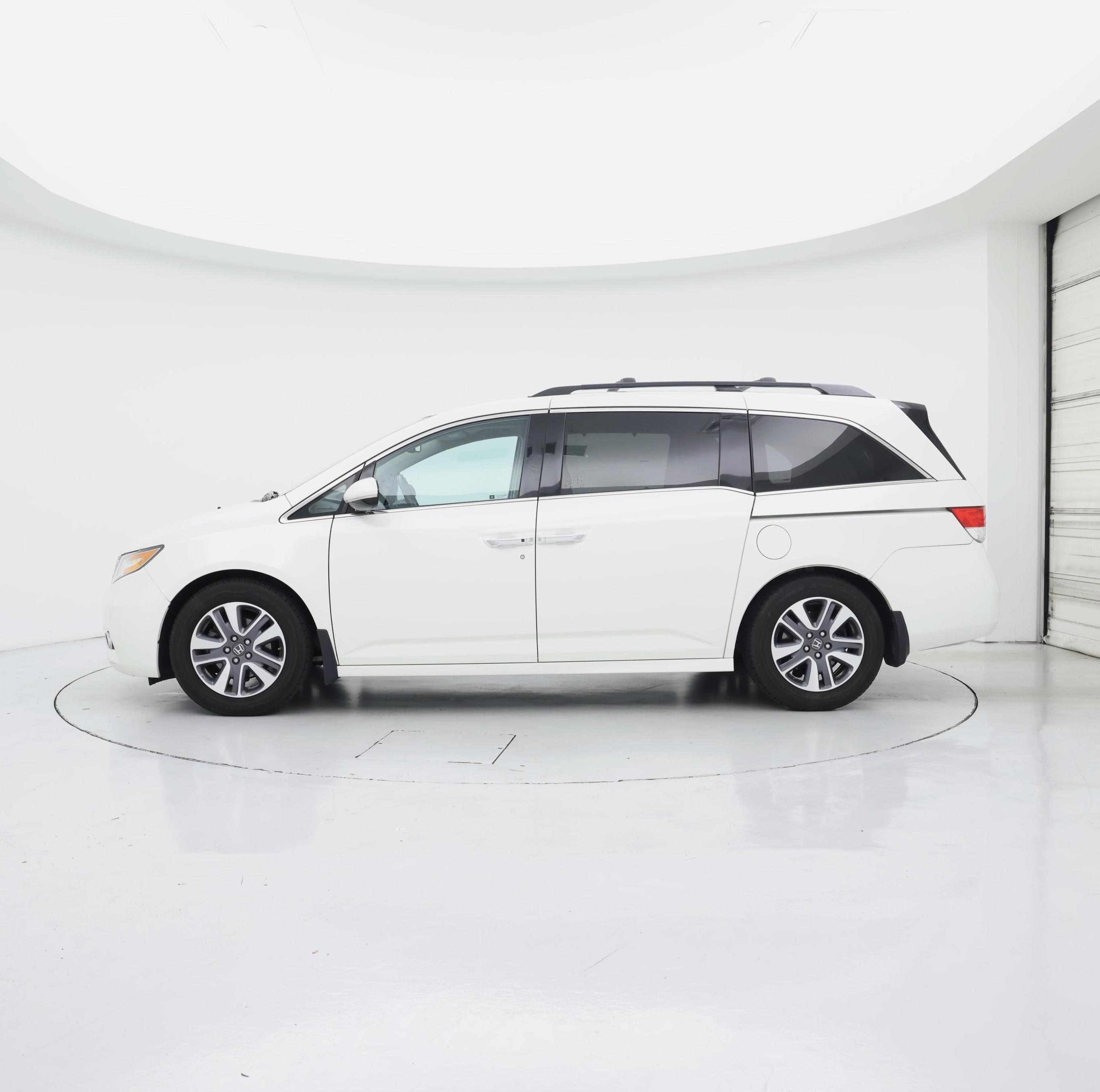 Thumbnail: 2017 Honda Odyssey - 3