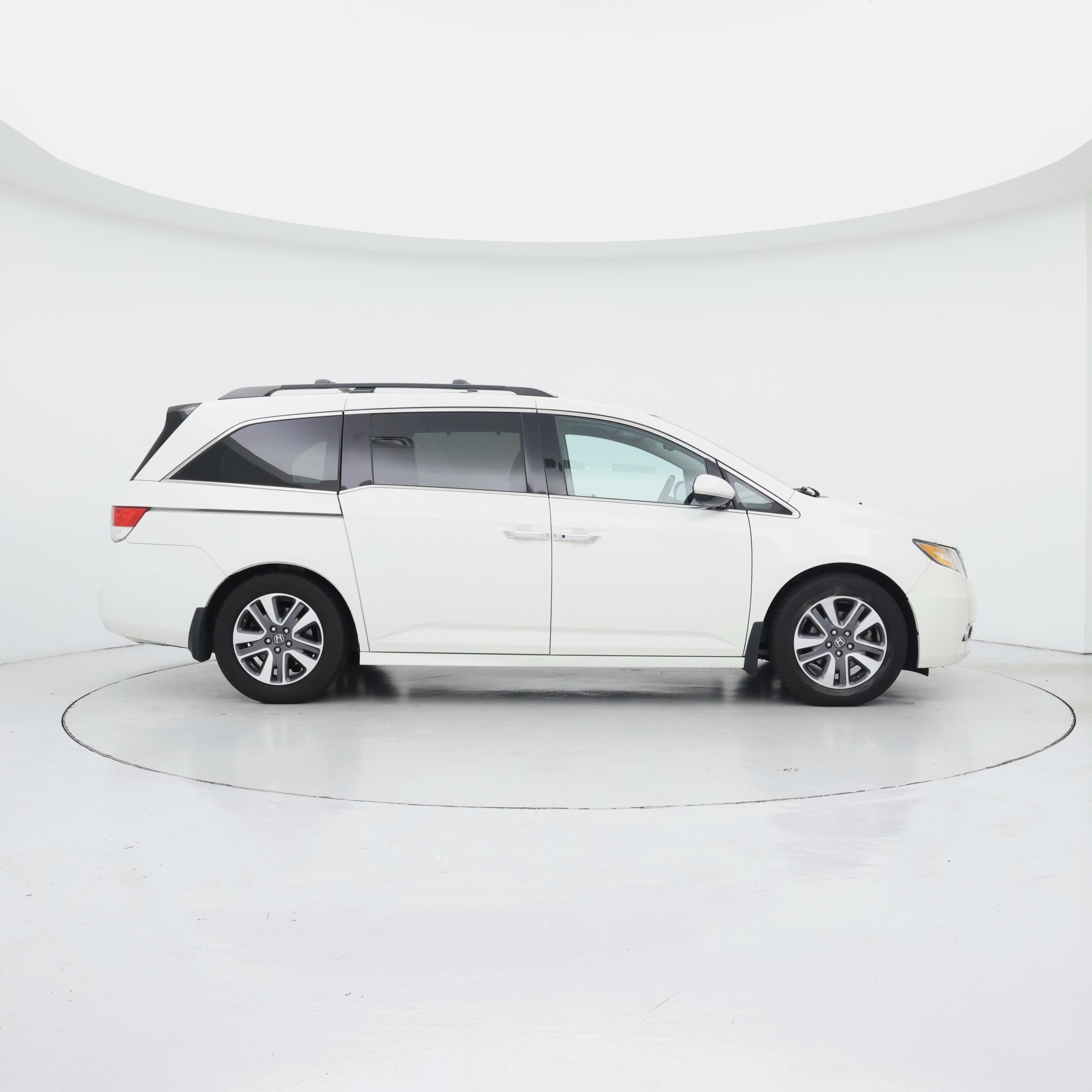 Thumbnail: 2017 Honda Odyssey - 7