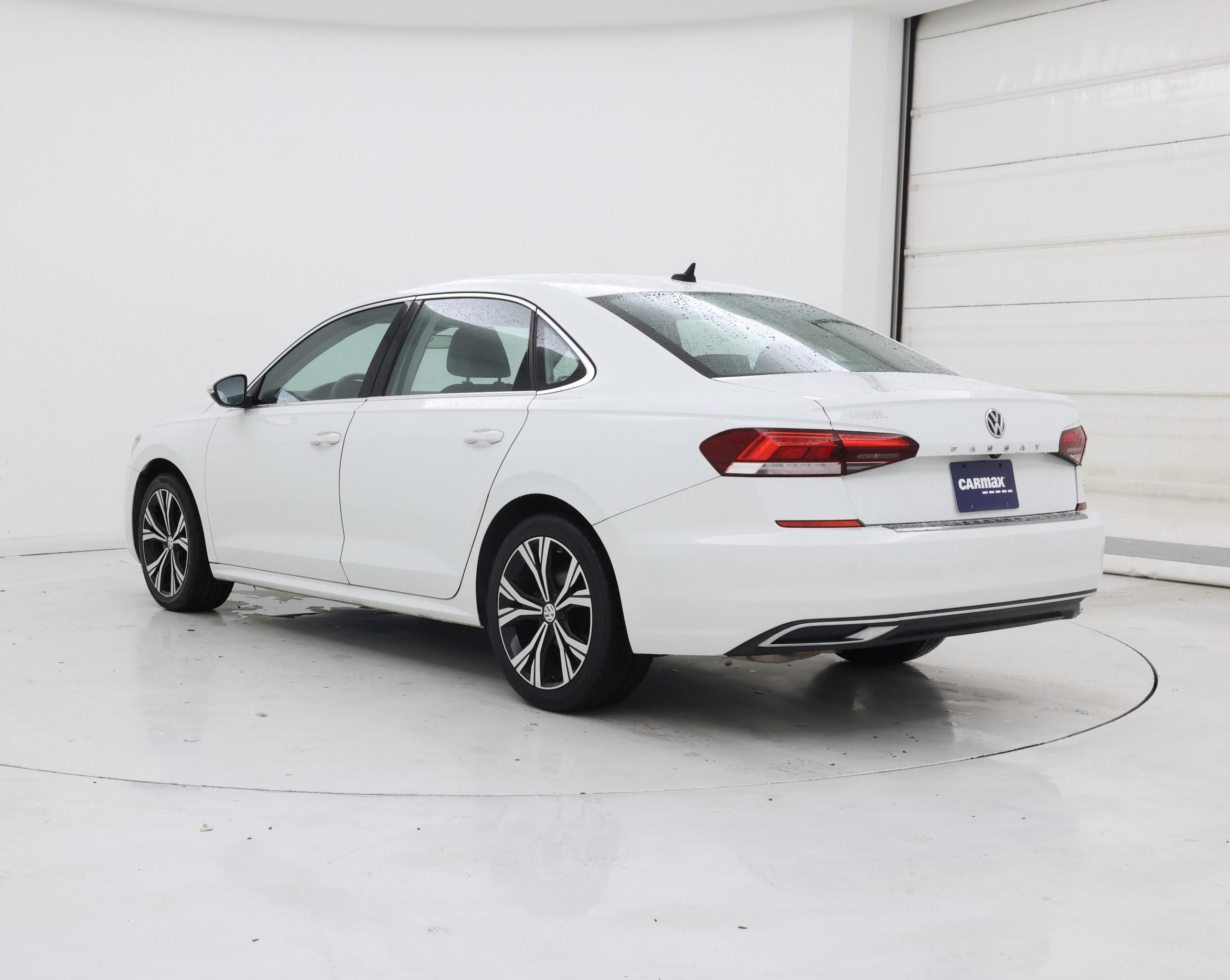 Thumbnail: 2022 Volkswagen Passat - 2