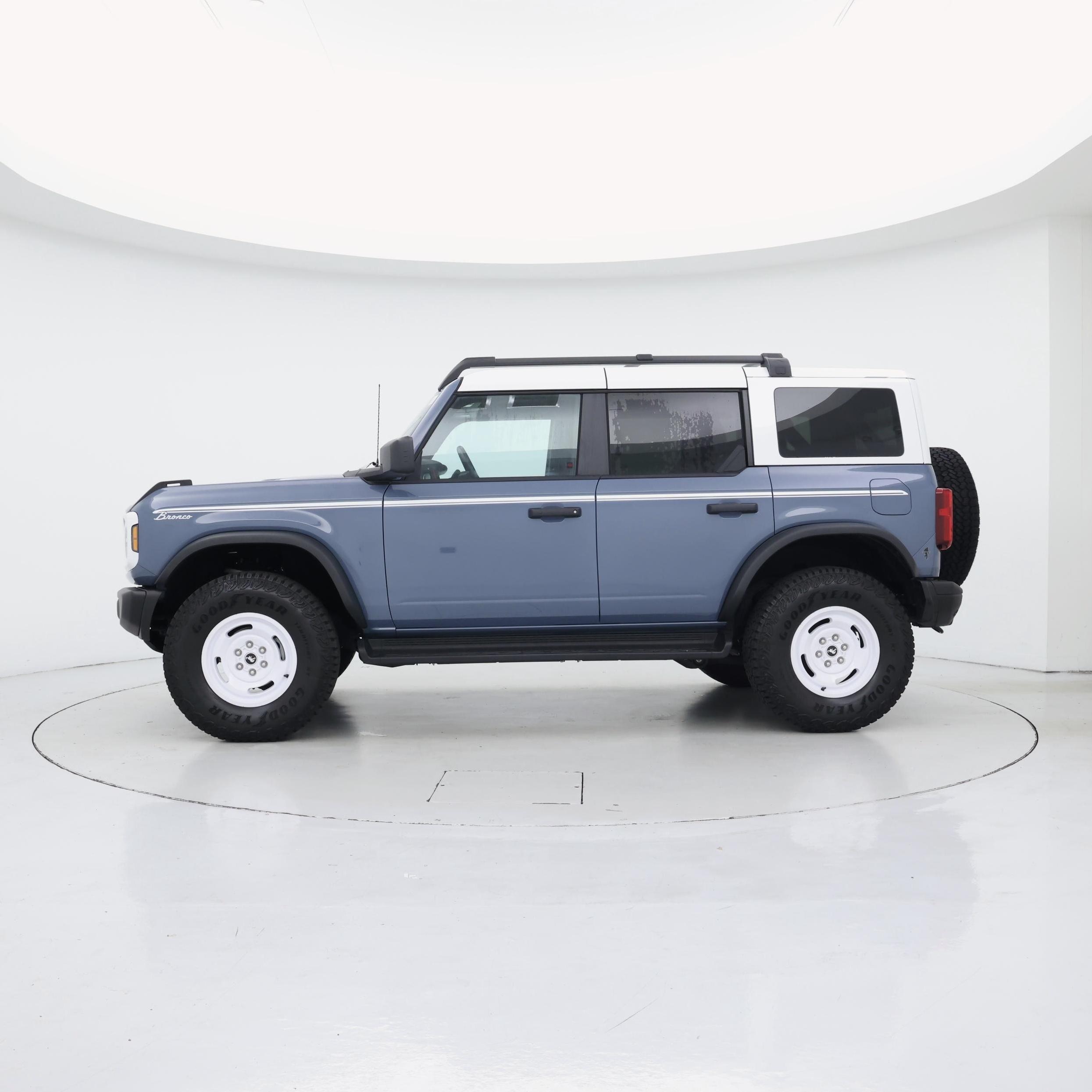 Thumbnail: 2025 Ford Bronco - 3