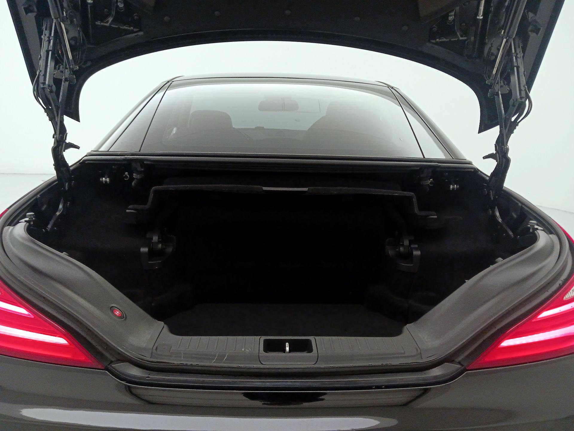 Thumbnail: 2016 Mercedes-Benz SL-Class - 20