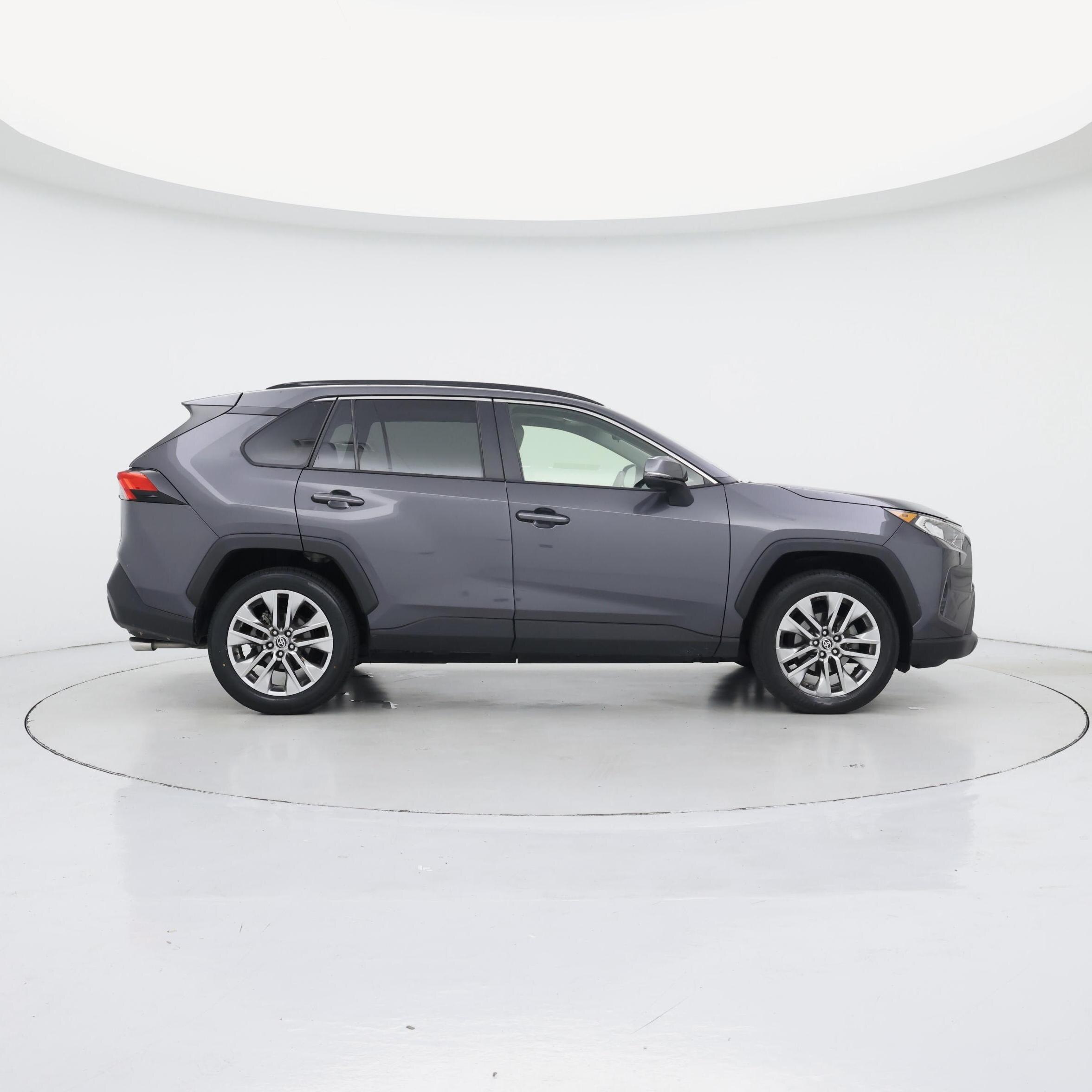 Thumbnail: 2020 Toyota RAV4 - 7
