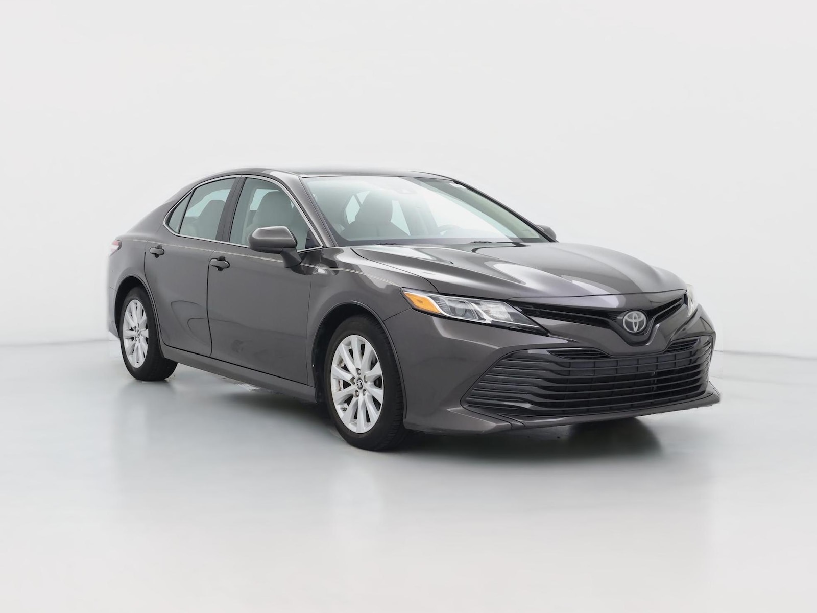 2019 Toyota Camry LE - Photo 1