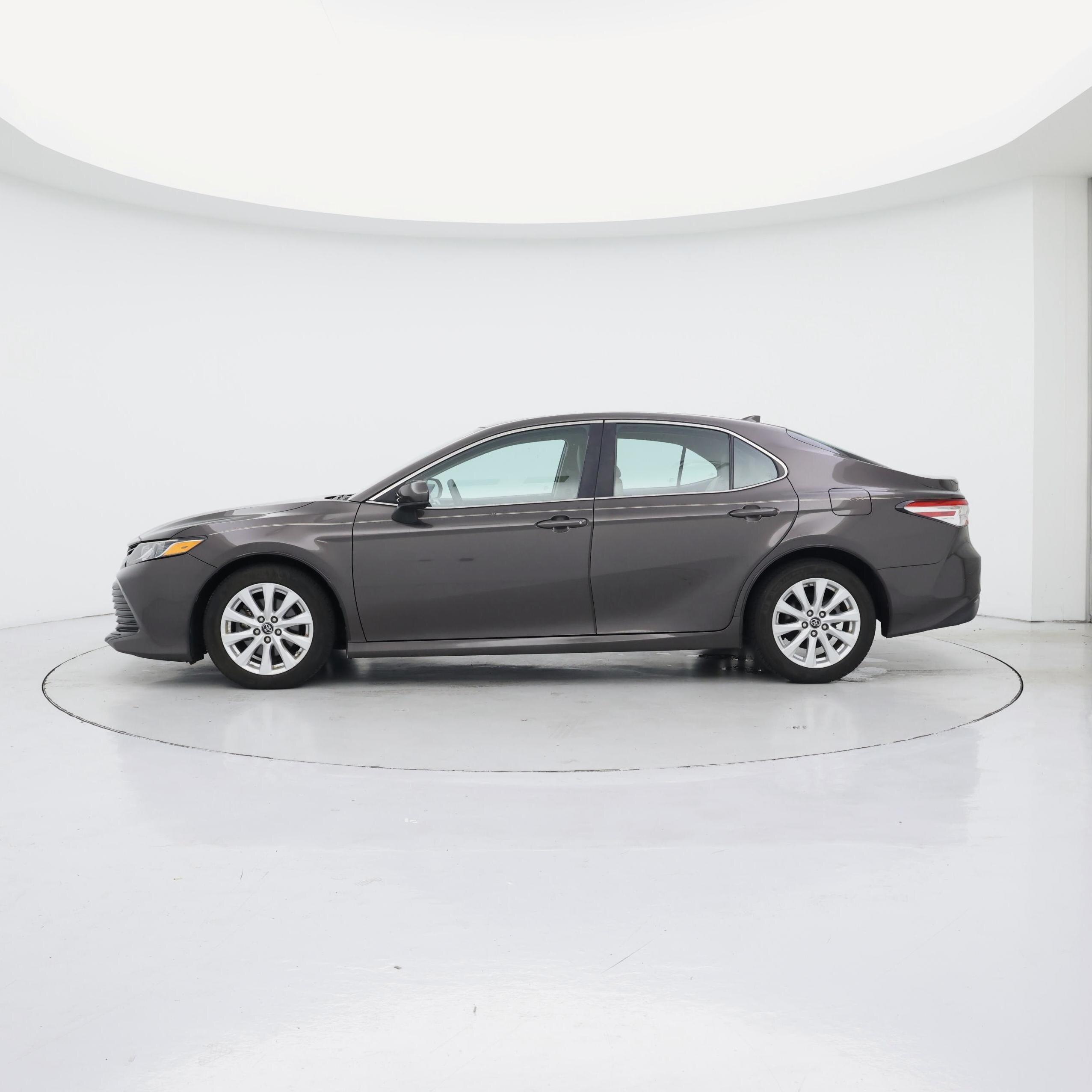 Thumbnail: 2019 Toyota Camry - 3