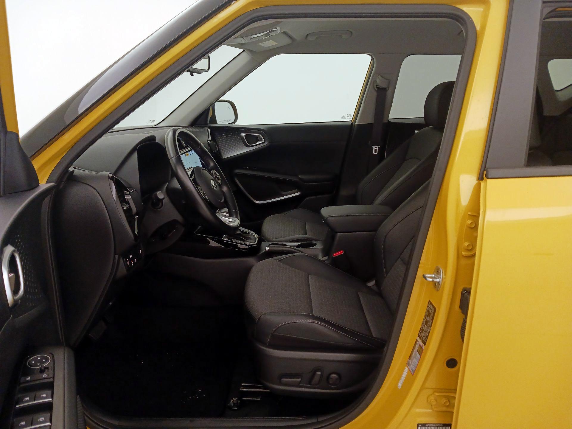 Thumbnail: 2020 Kia Soul - 11
