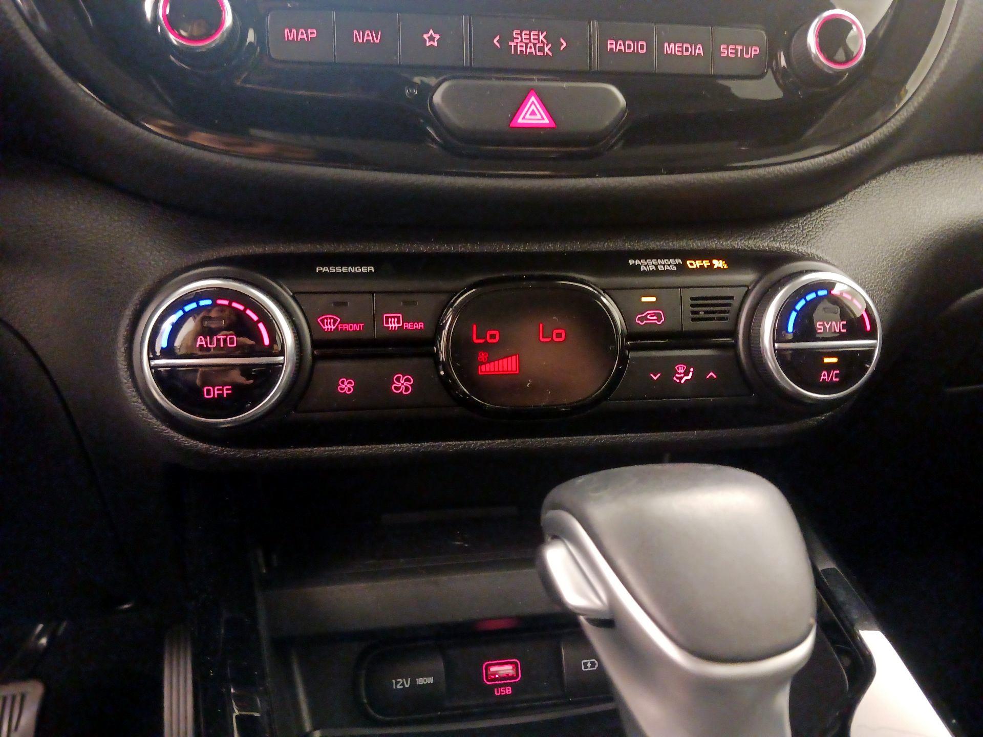 Thumbnail: 2020 Kia Soul - 17
