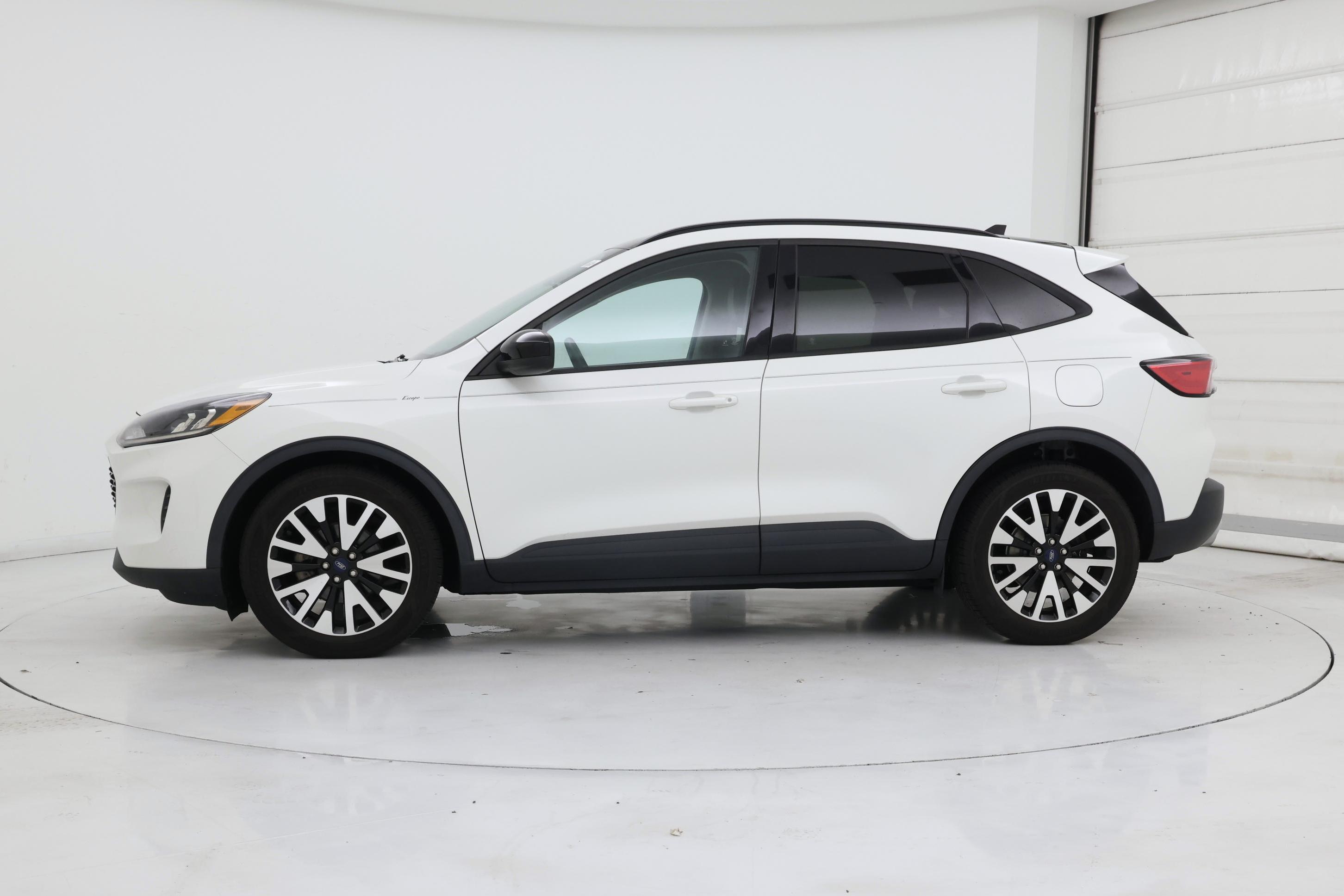 Thumbnail: 2020 Ford Escape - 3
