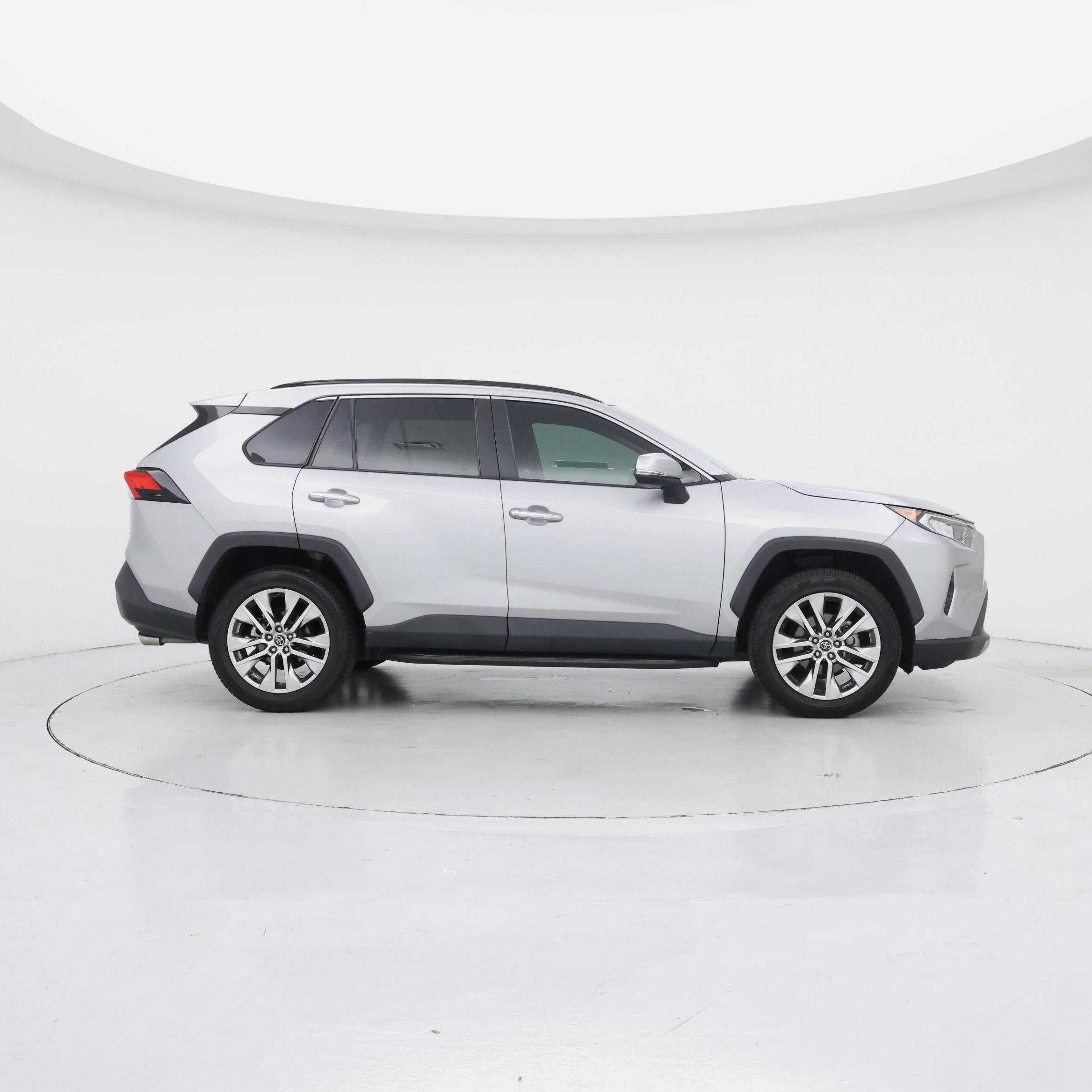 Thumbnail: 2020 Toyota RAV4 - 7