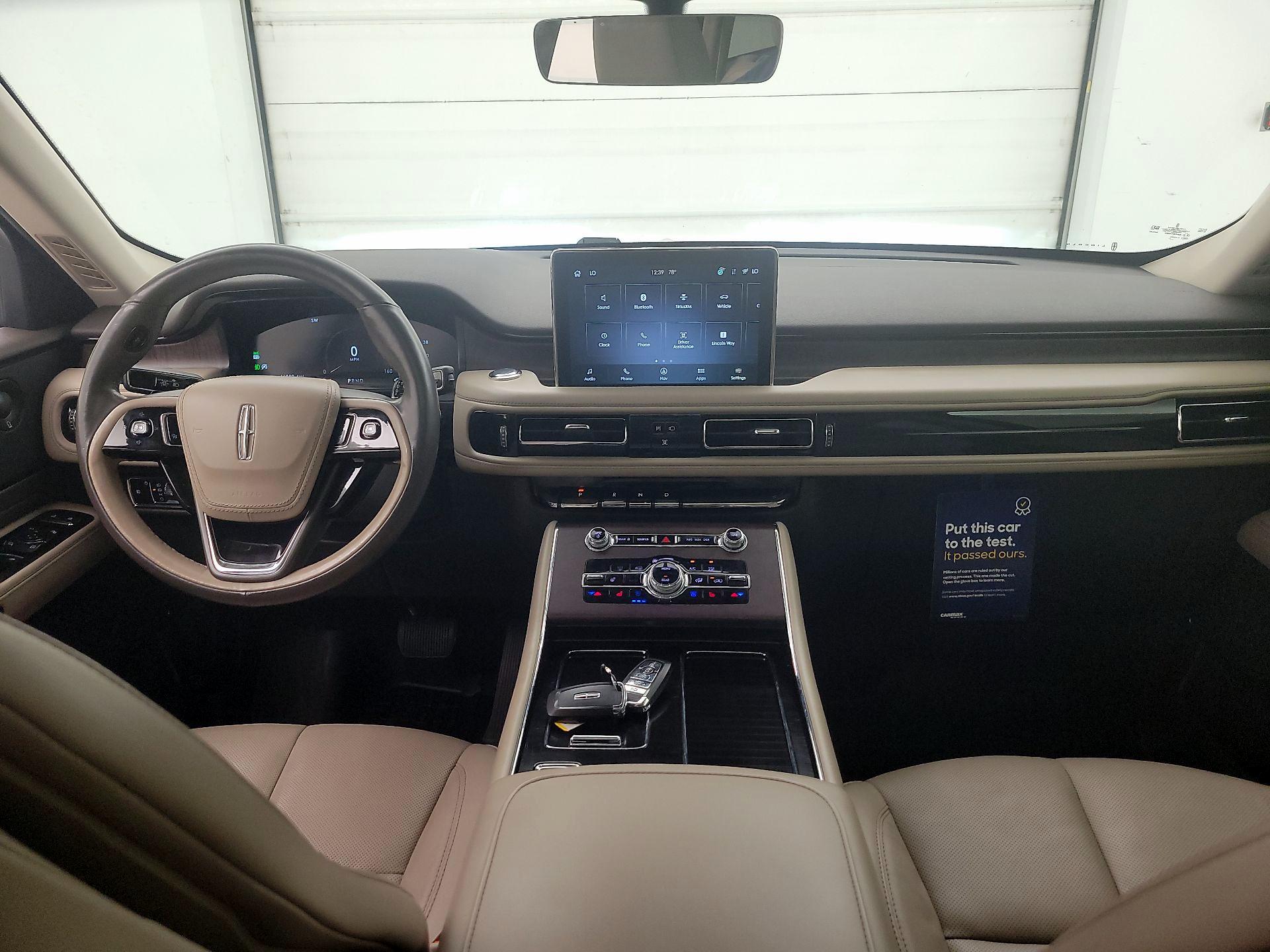 Thumbnail: 2023 Lincoln Aviator - 9