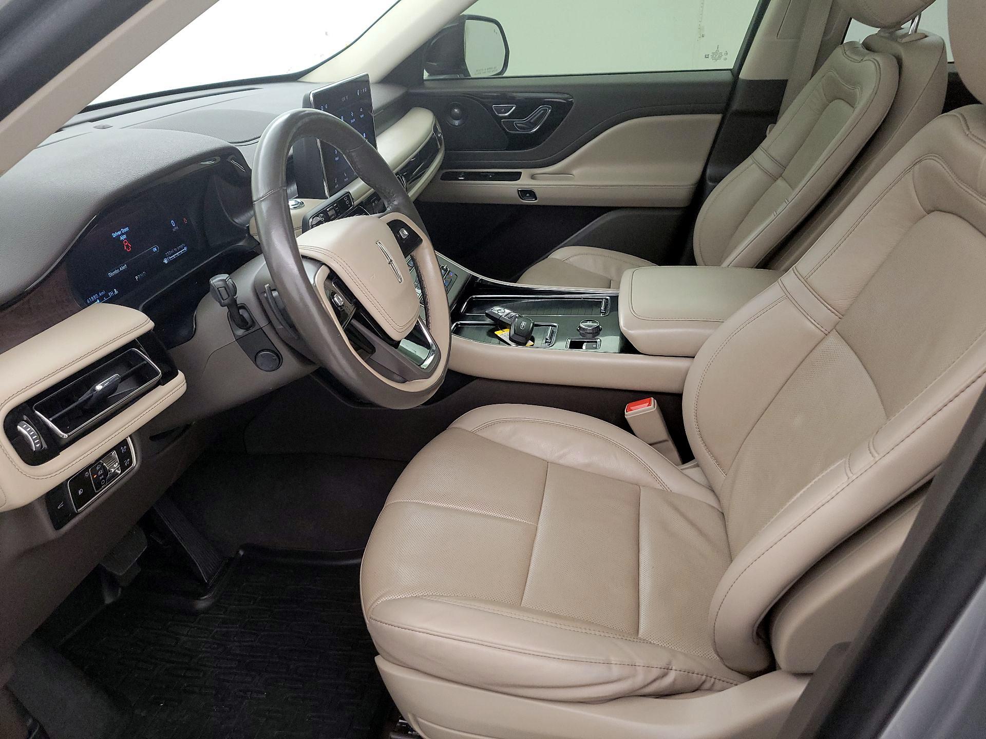 Thumbnail: 2023 Lincoln Aviator - 11