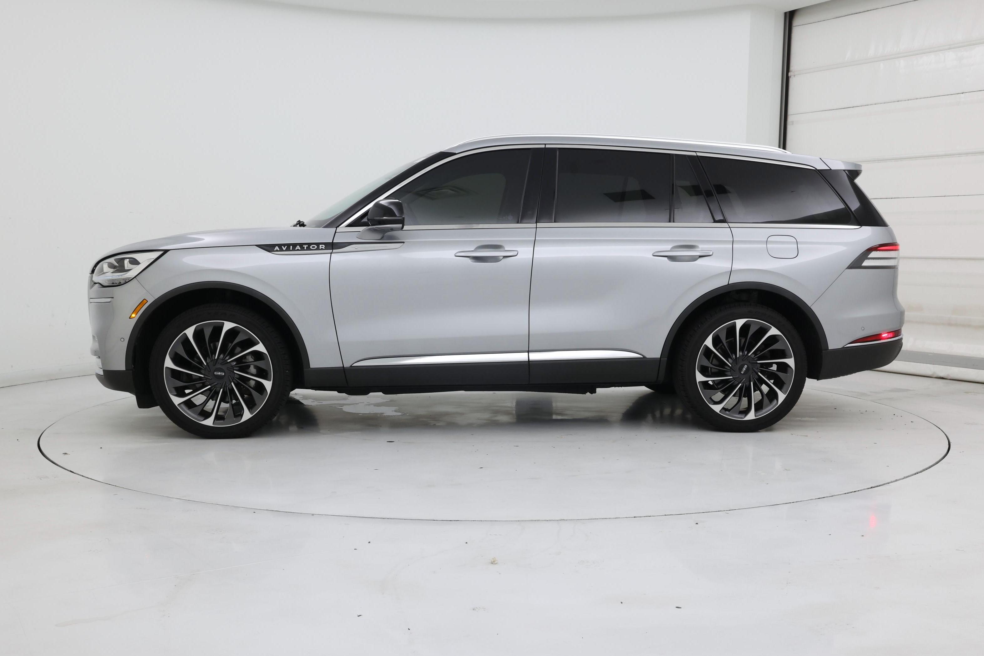 Thumbnail: 2023 Lincoln Aviator - 3