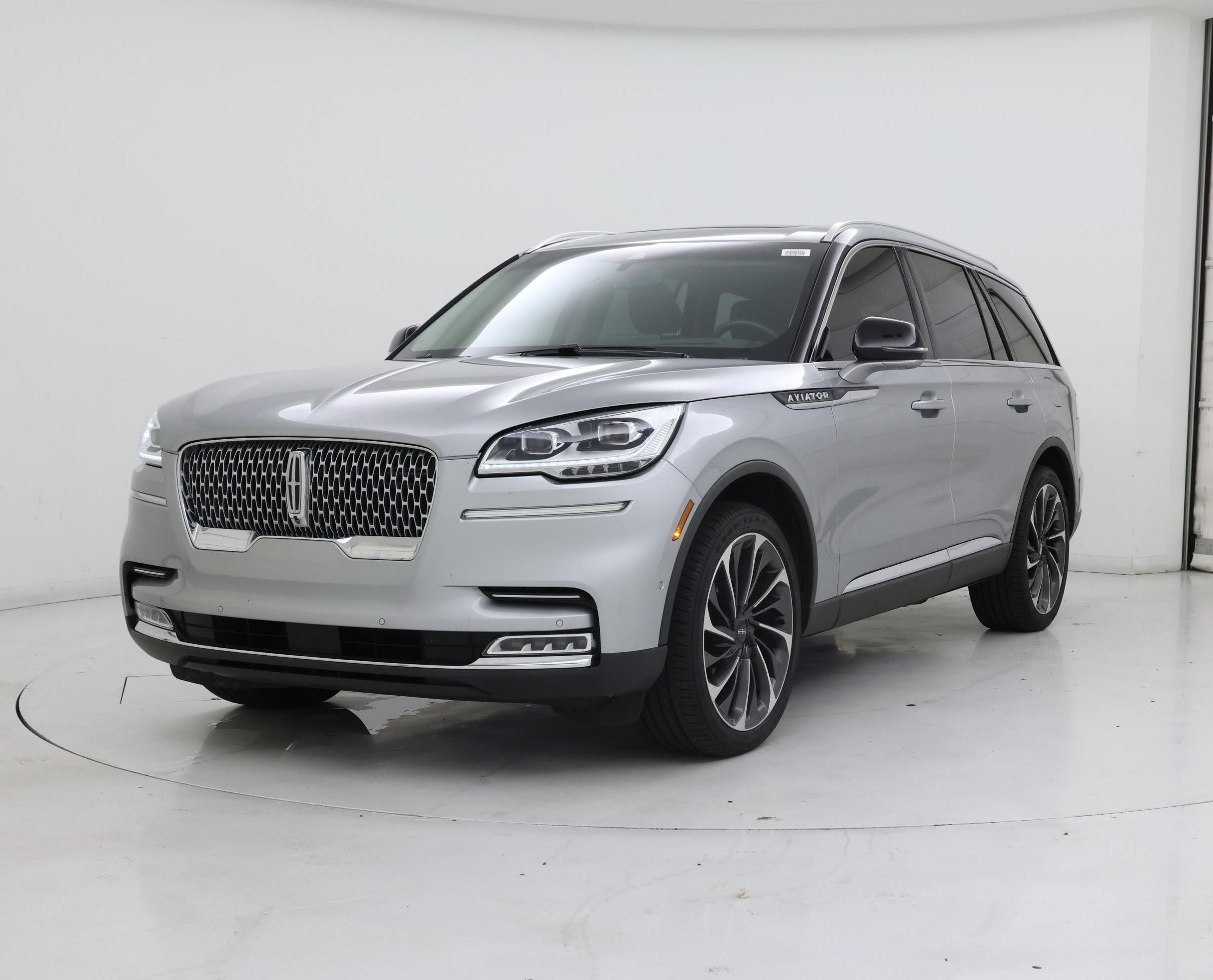 Thumbnail: 2023 Lincoln Aviator - 4