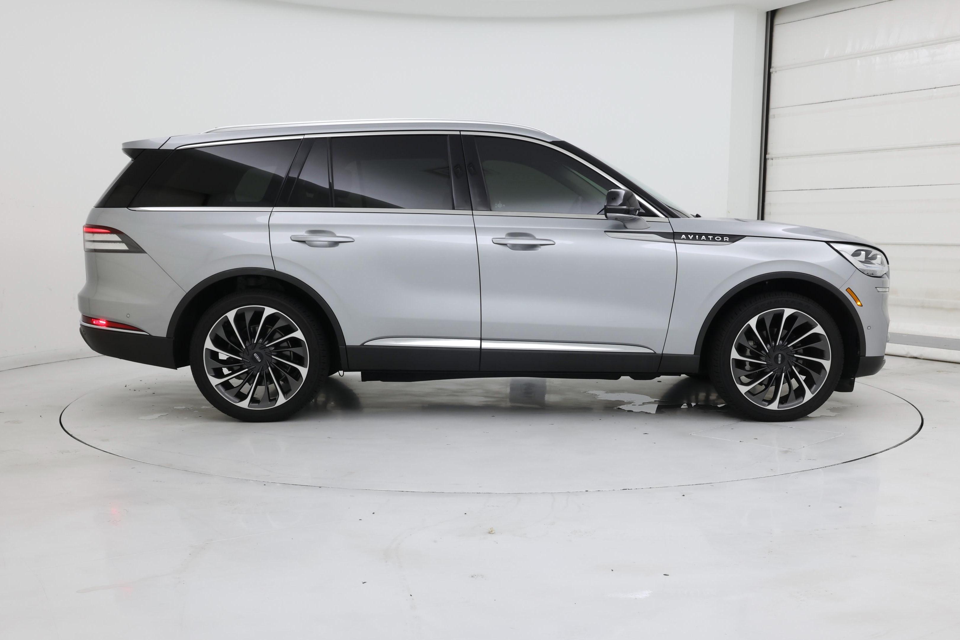 Thumbnail: 2023 Lincoln Aviator - 7