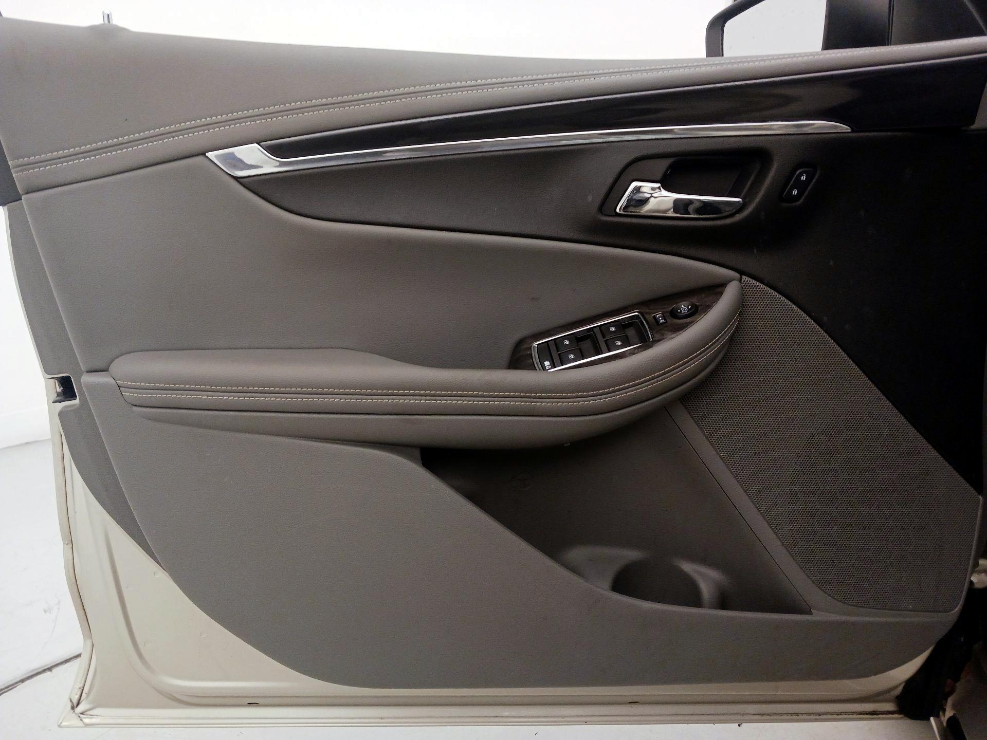 Thumbnail: 2015 Chevrolet Impala - 12