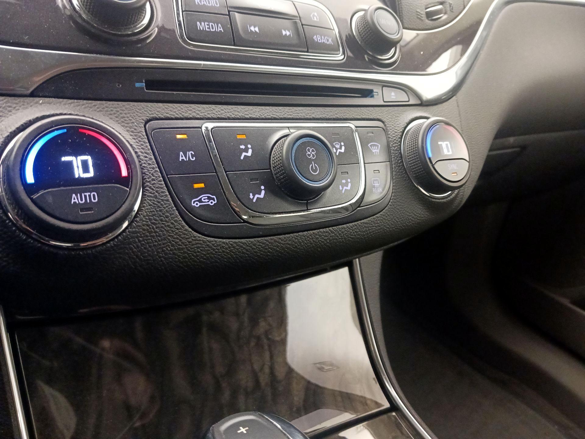 Thumbnail: 2015 Chevrolet Impala - 16