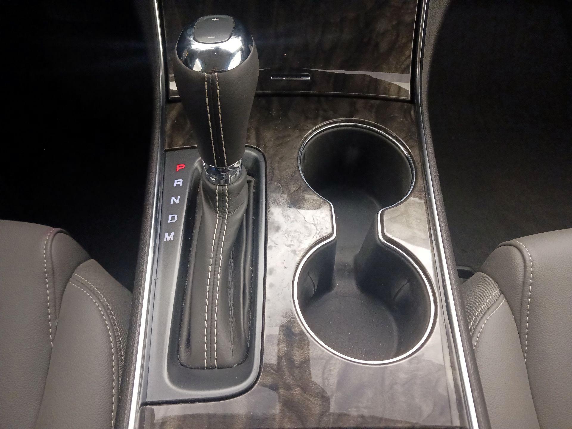 Thumbnail: 2015 Chevrolet Impala - 17