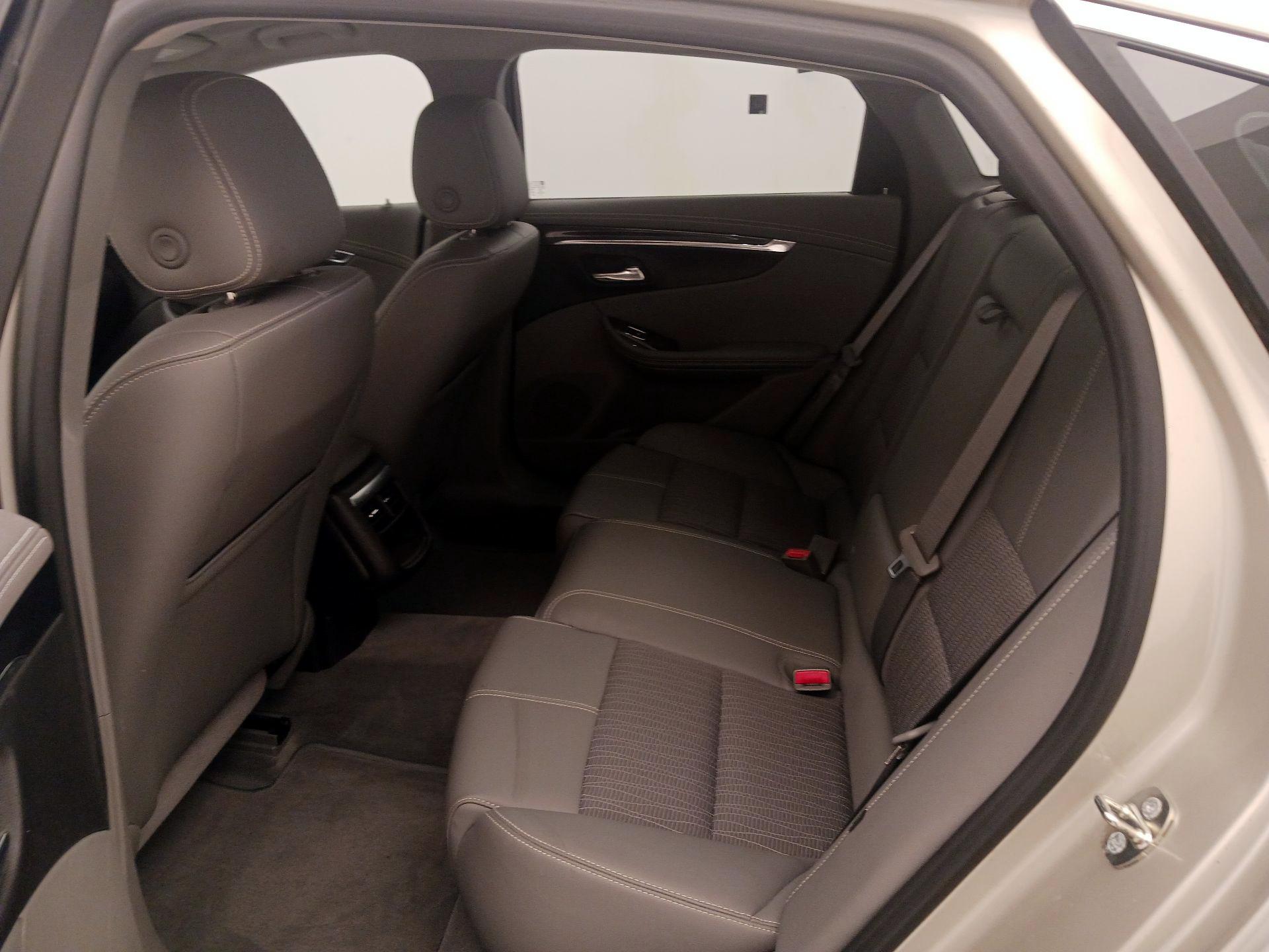 Thumbnail: 2015 Chevrolet Impala - 19