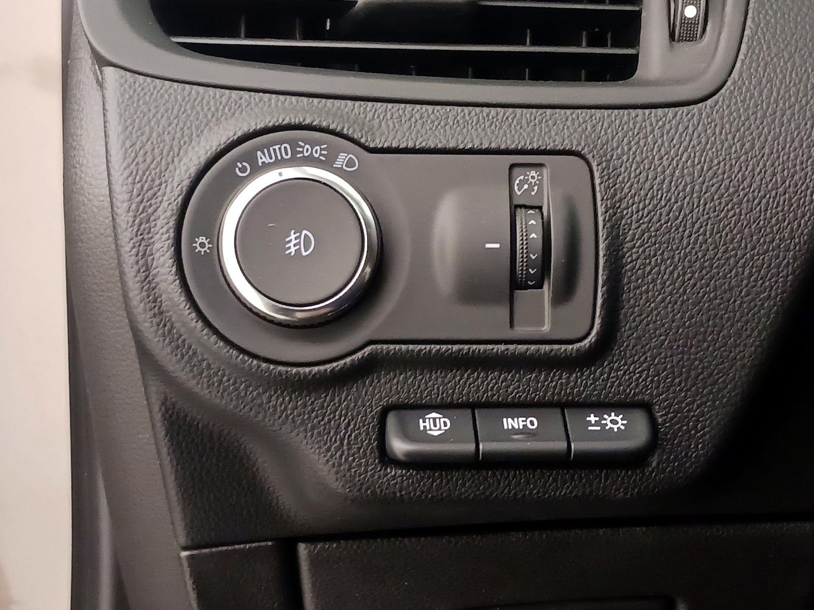 2019 Buick Envision Premium II - Photo 14