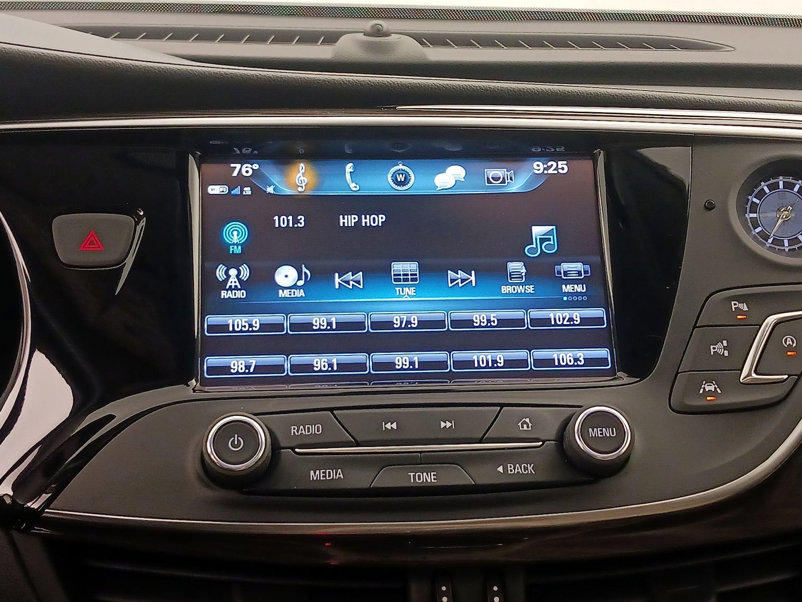 2019 Buick Envision Premium II - Photo 17
