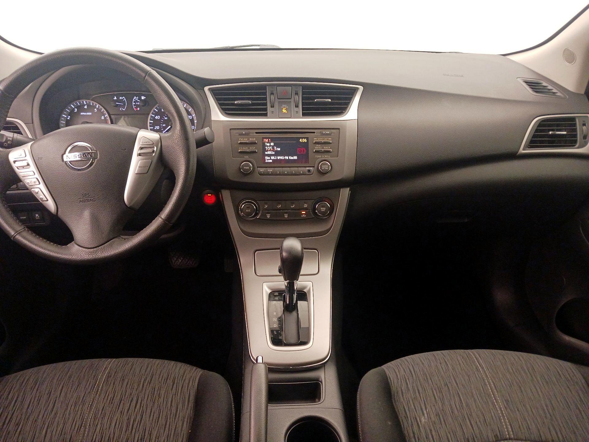 Thumbnail: 2014 Nissan Sentra - 9