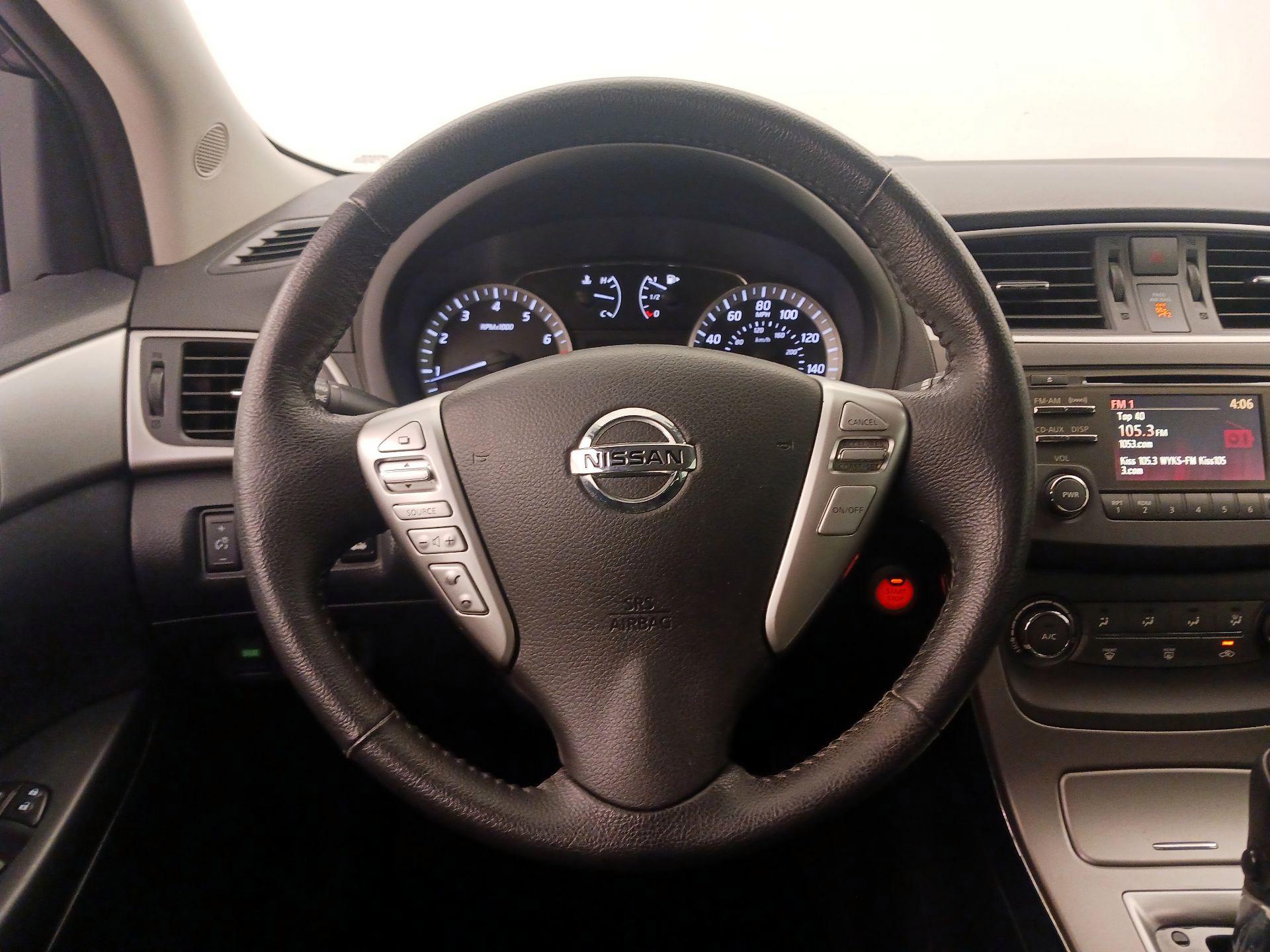 Thumbnail: 2014 Nissan Sentra - 10