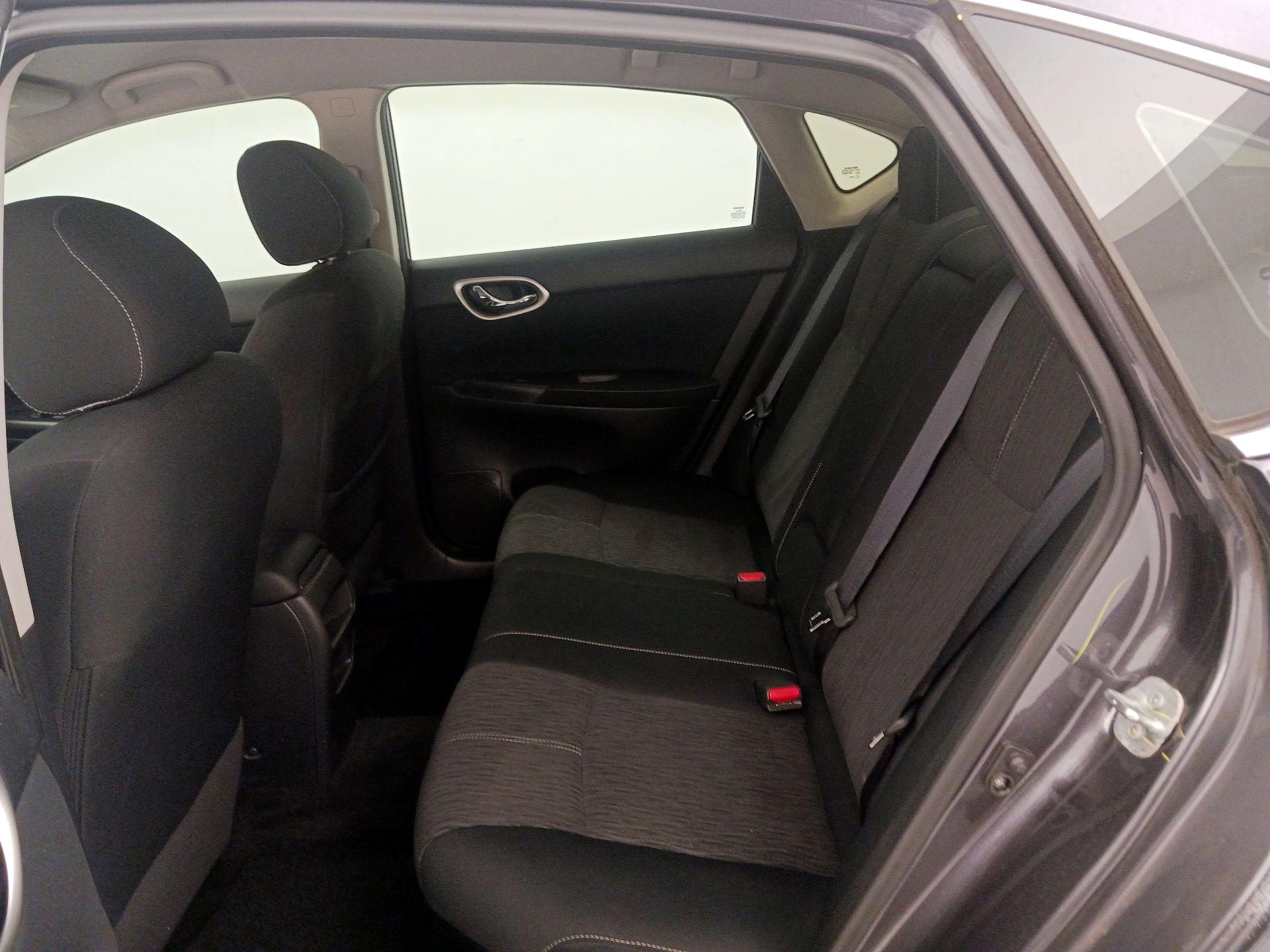 Thumbnail: 2014 Nissan Sentra - 18