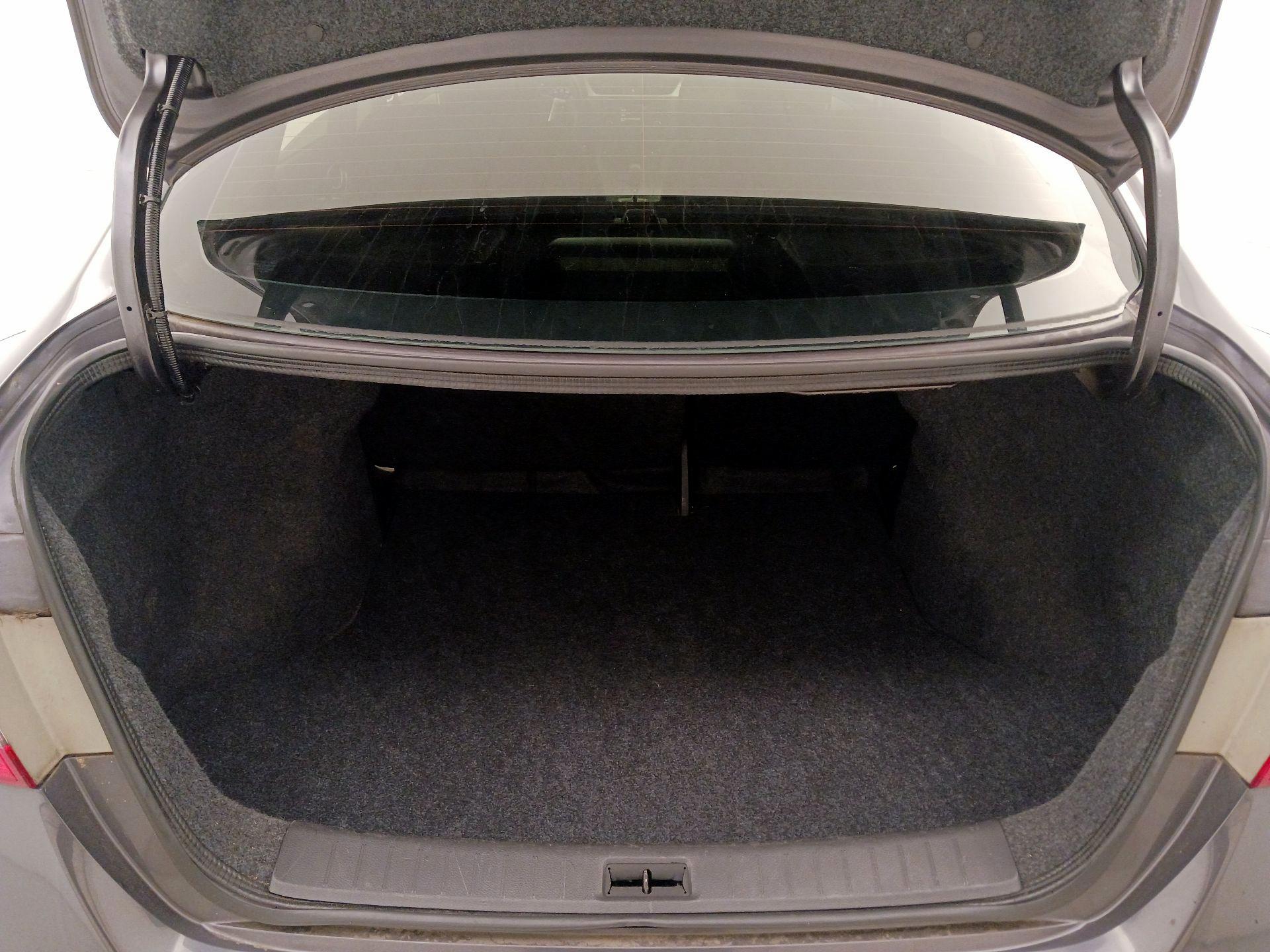 Thumbnail: 2014 Nissan Sentra - 19