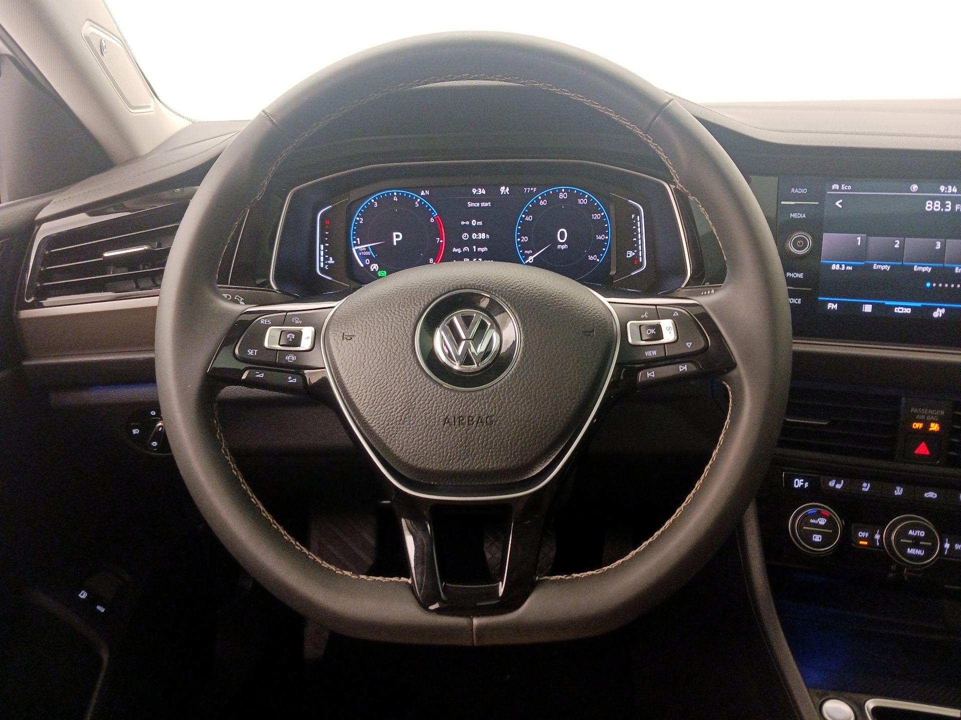 Thumbnail: 2021 Volkswagen Jetta - 10