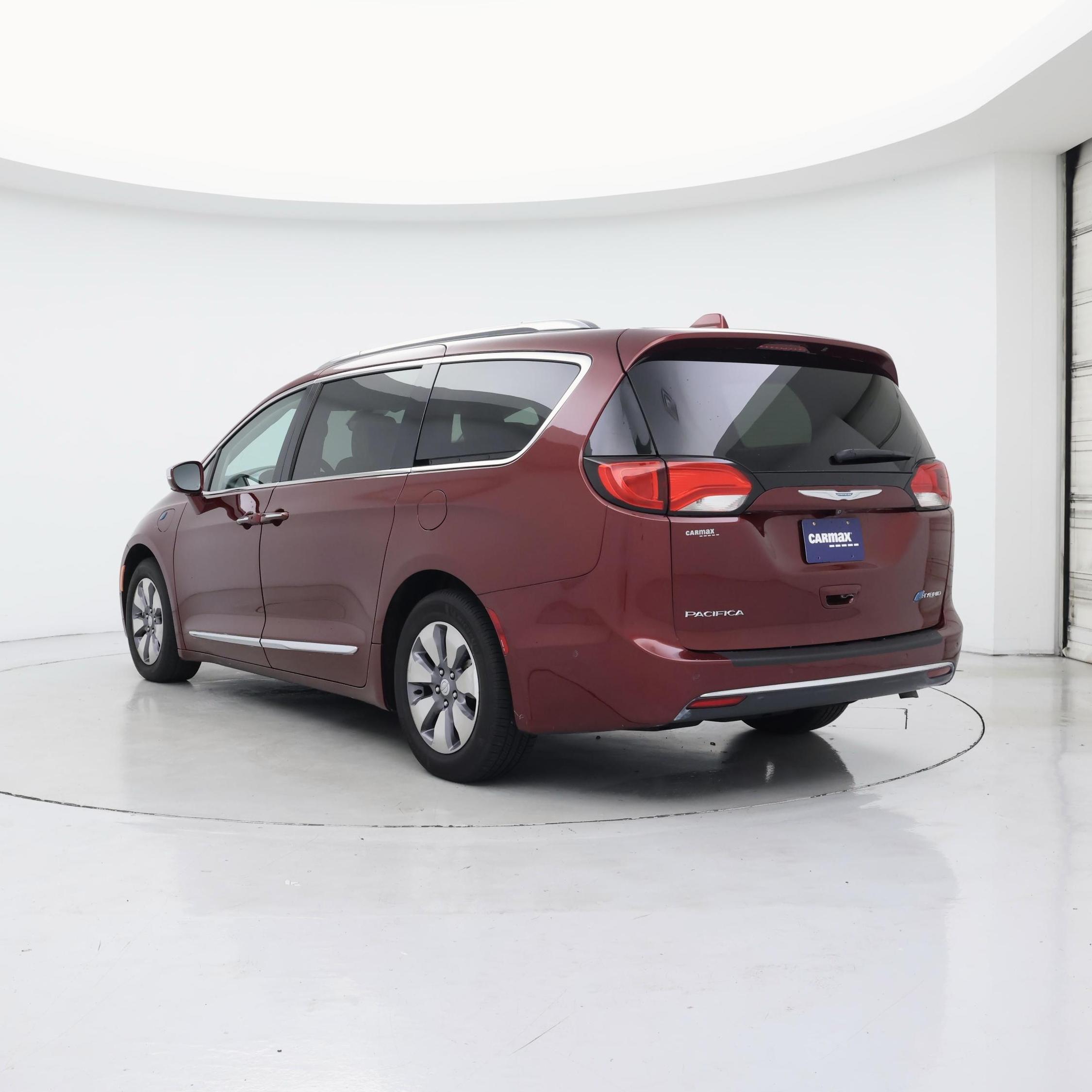 Thumbnail: 2018 Chrysler Pacifica - 2
