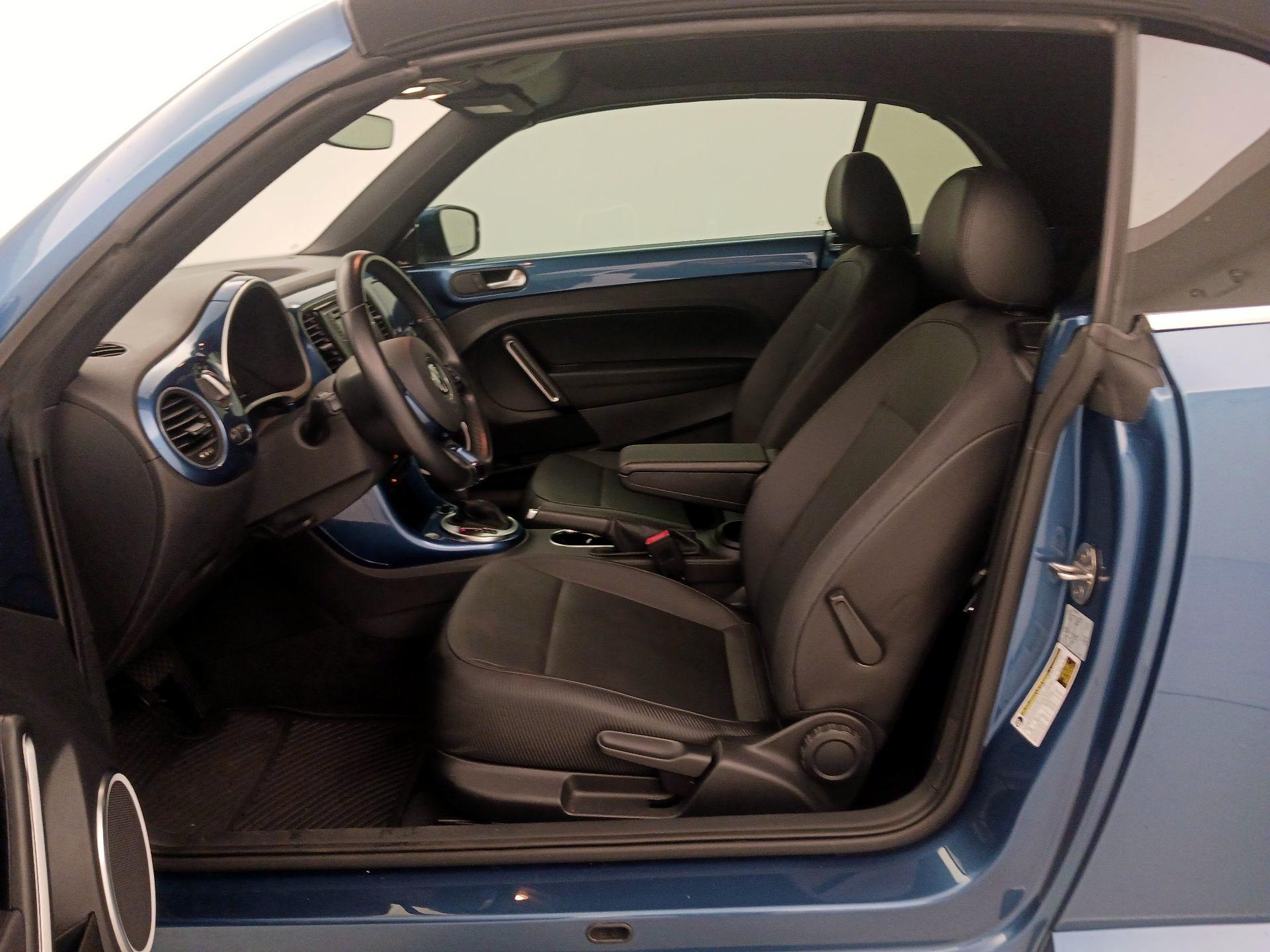 Thumbnail: 2019 Volkswagen Beetle - 11
