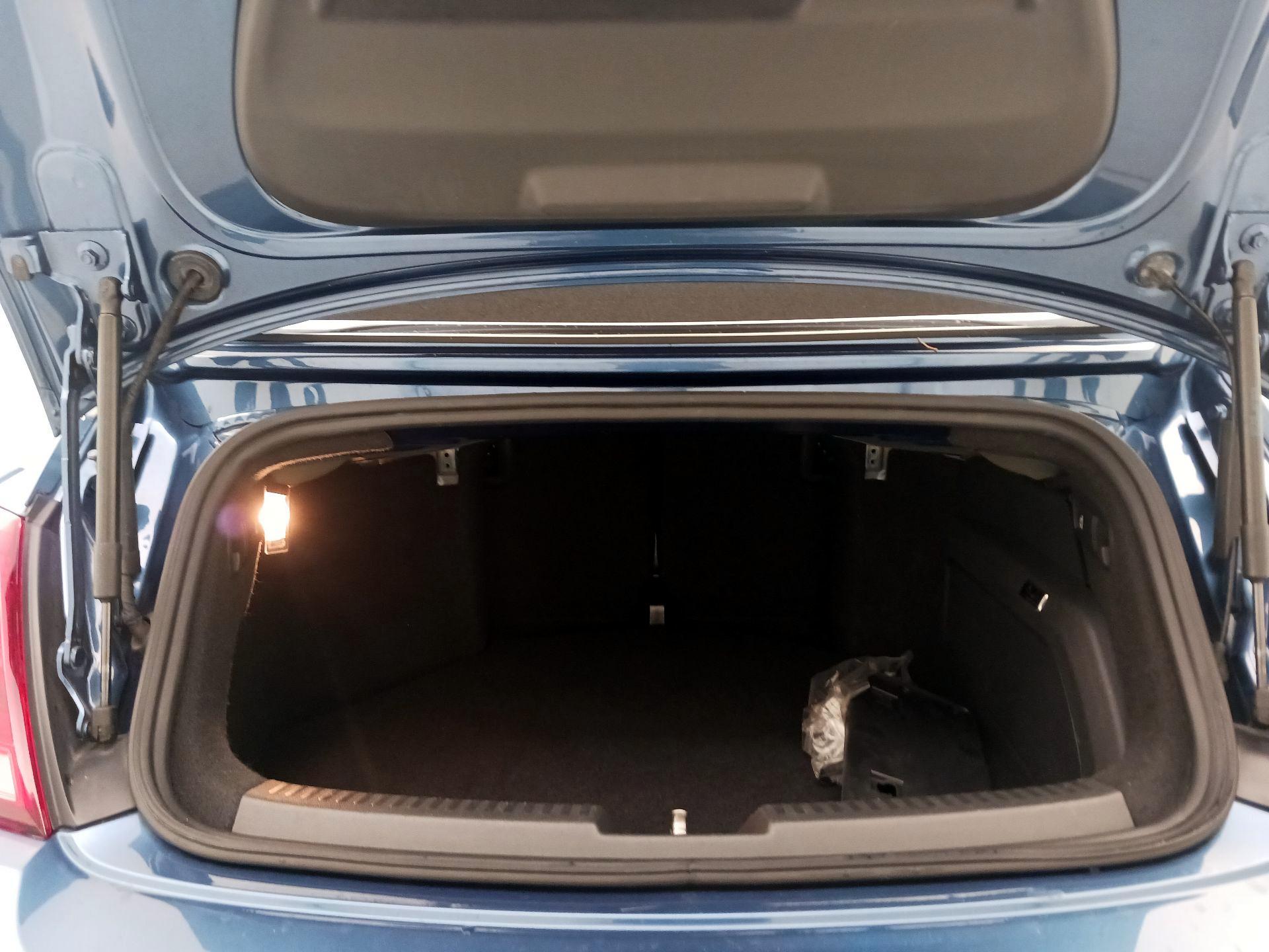 Thumbnail: 2019 Volkswagen Beetle - 20