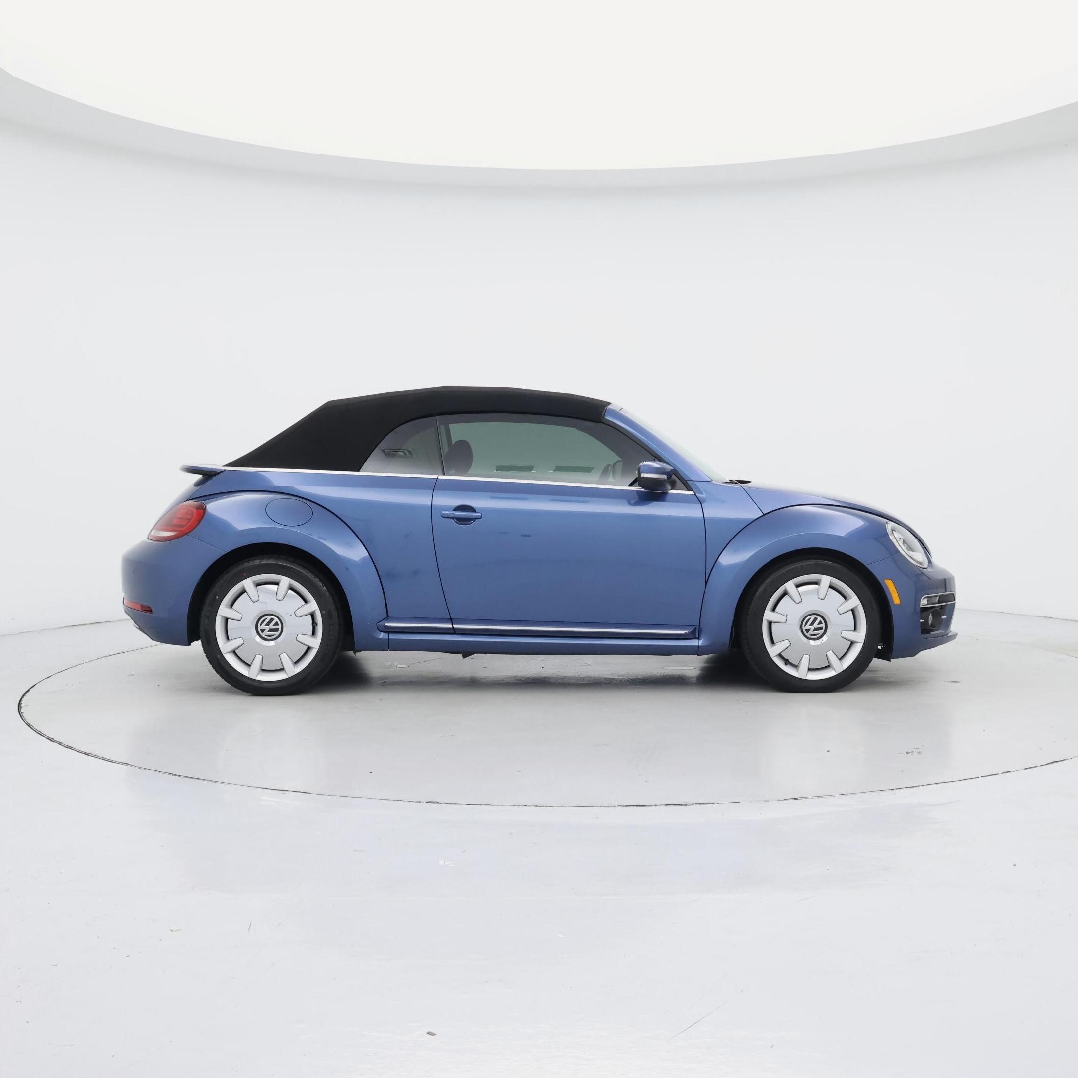 Thumbnail: 2019 Volkswagen Beetle - 7