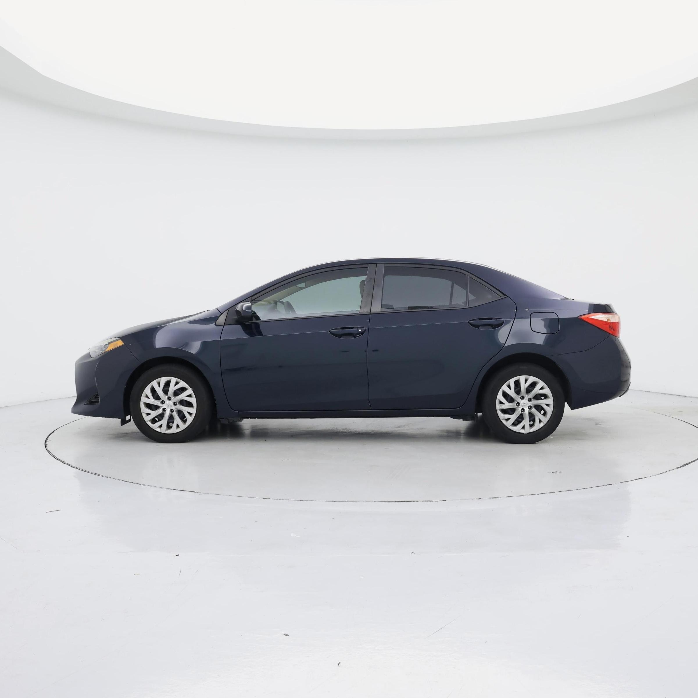 Thumbnail: 2019 Toyota Corolla - 3