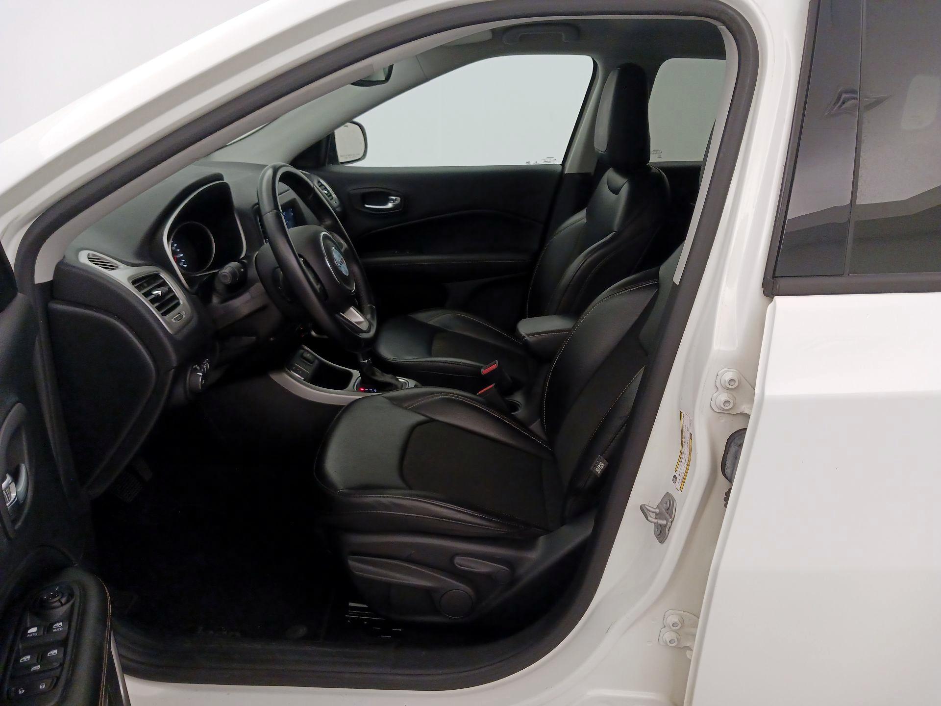Thumbnail: 2020 Jeep Compass - 11