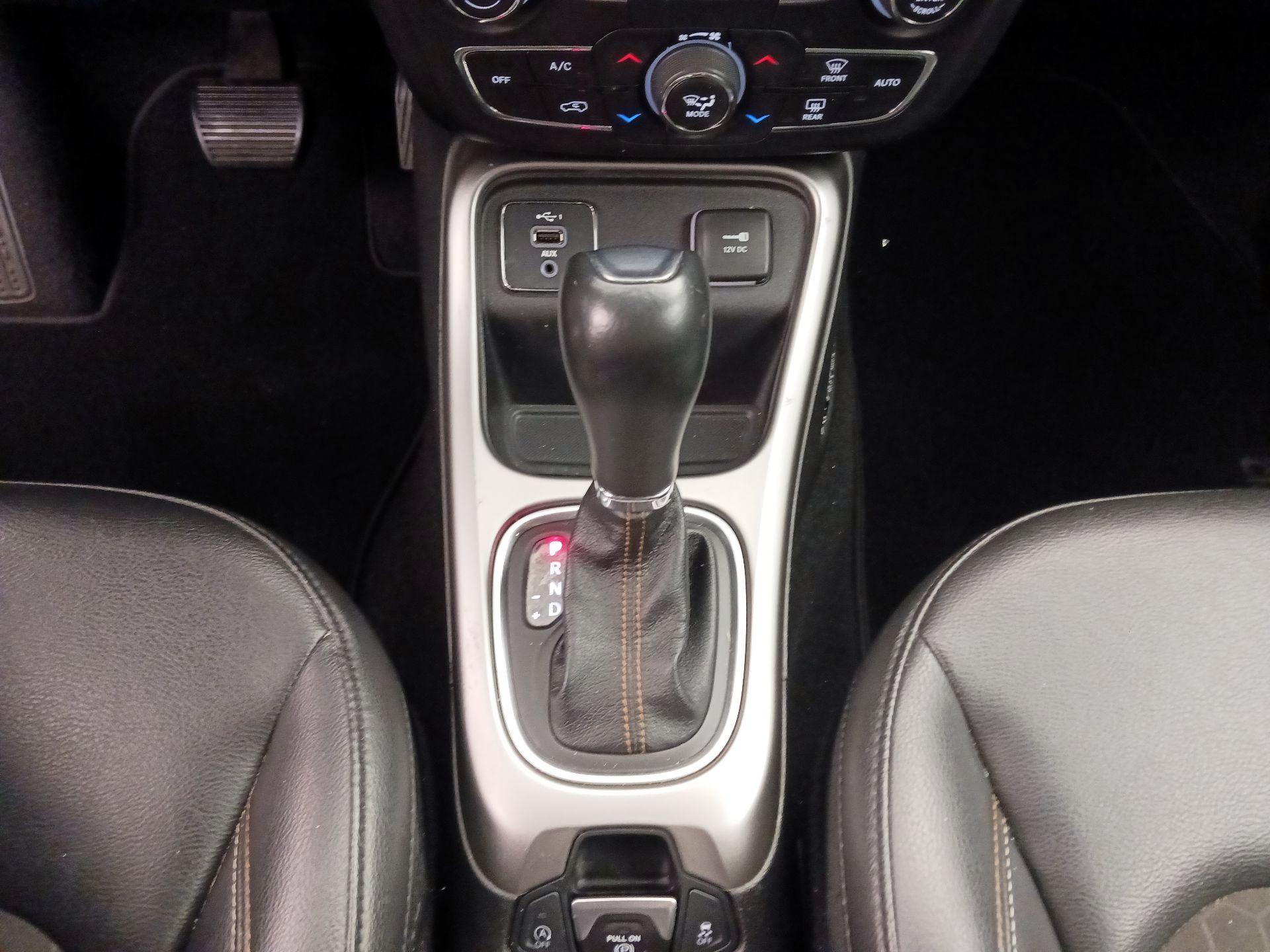 Thumbnail: 2020 Jeep Compass - 18