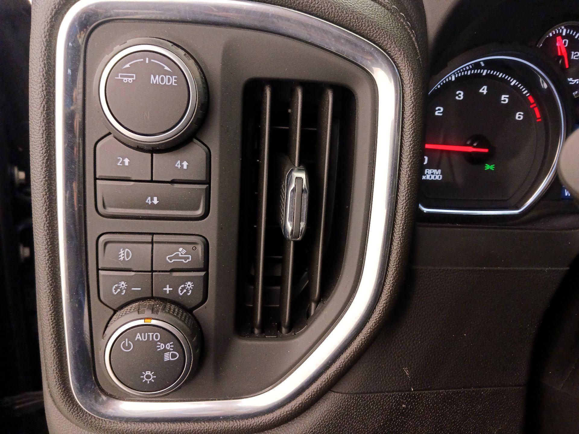 Thumbnail: 2022 Chevrolet Silverado 2500 - 13