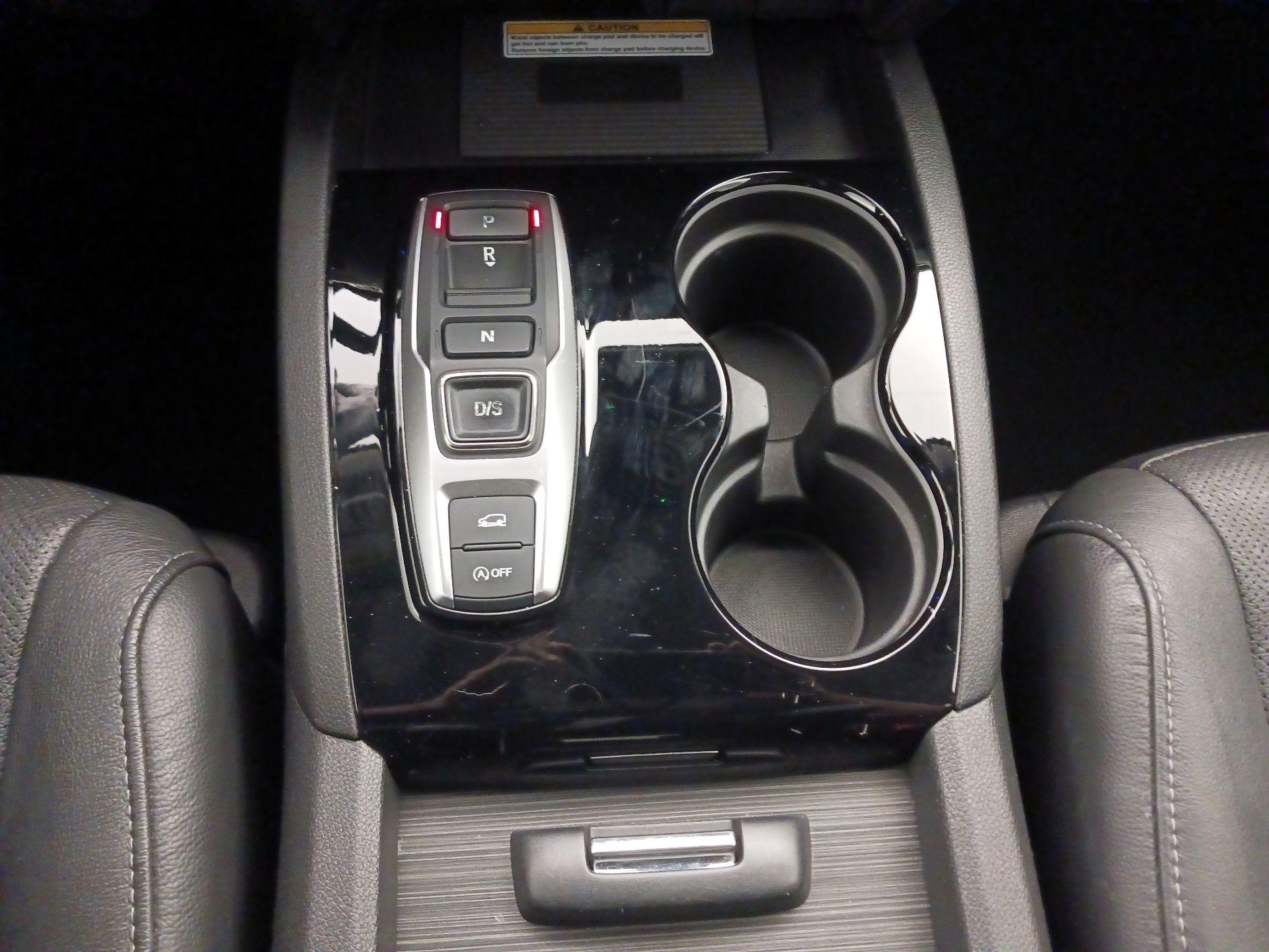 Thumbnail: 2019 Honda Pilot - 18