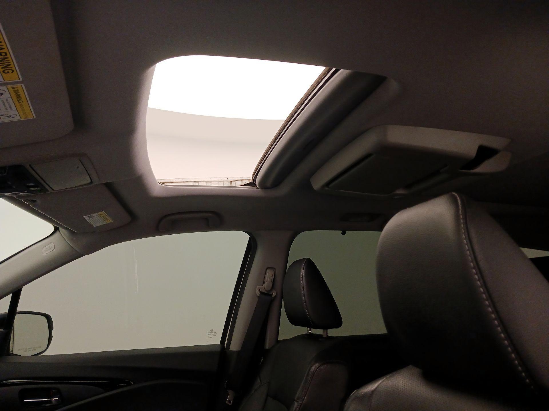 Thumbnail: 2019 Honda Pilot - 20