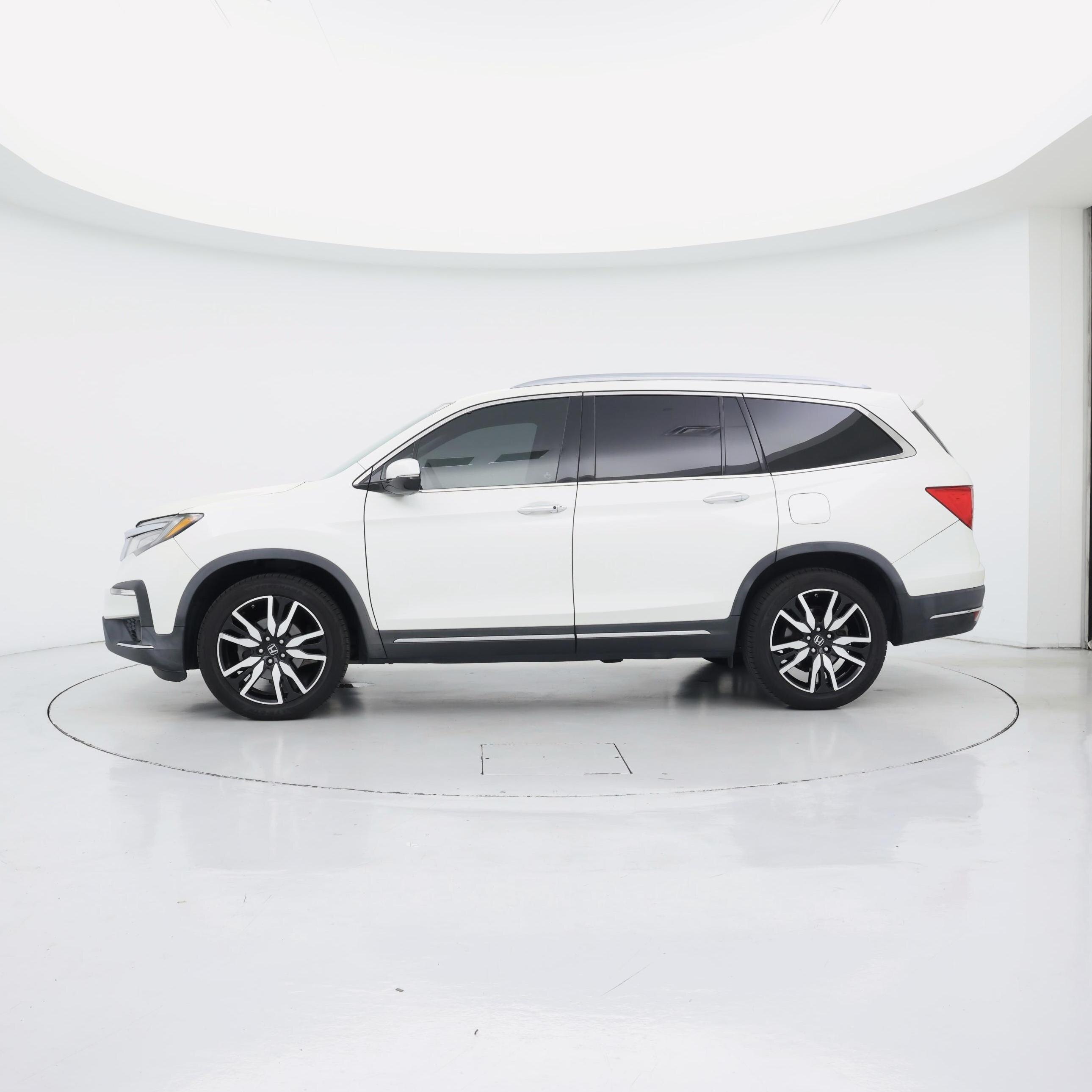 Thumbnail: 2019 Honda Pilot - 3