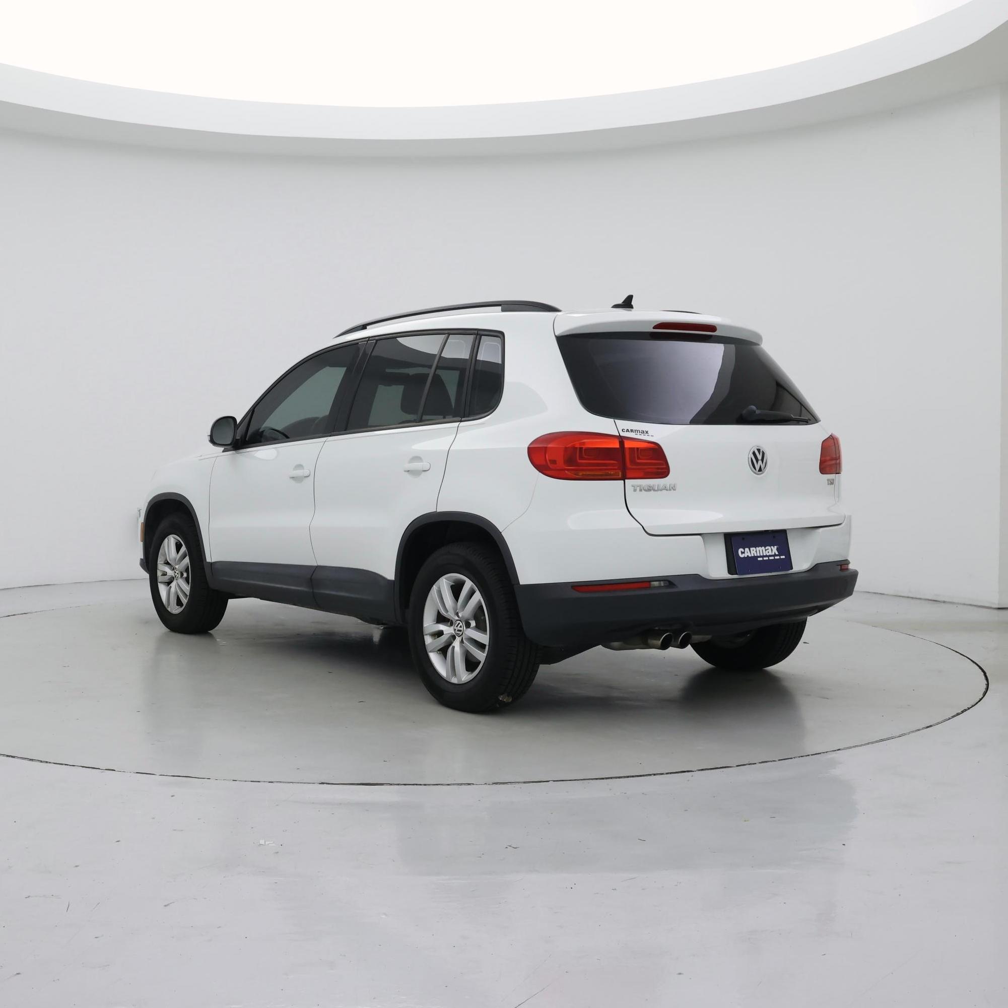 Thumbnail: 2017 Volkswagen Tiguan - 2