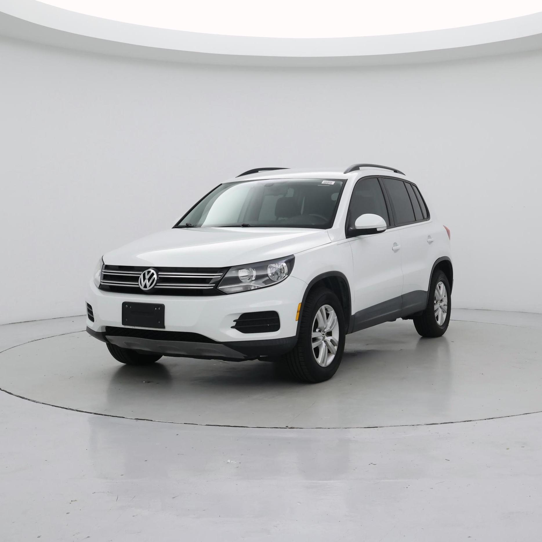 Thumbnail: 2017 Volkswagen Tiguan - 4