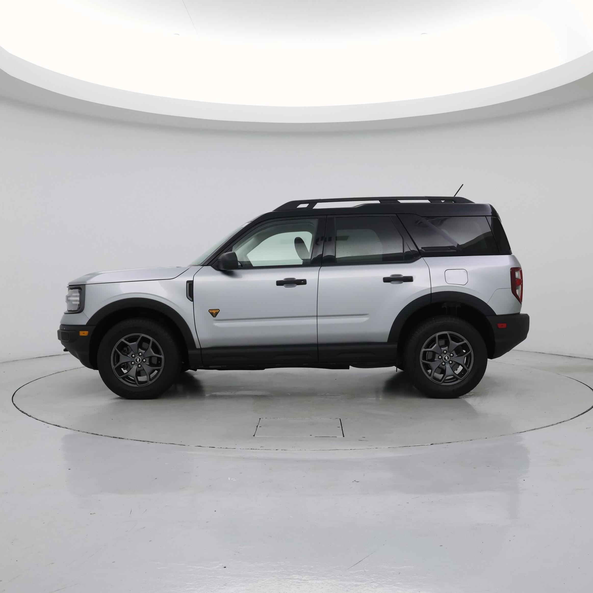 Thumbnail: 2021 Ford Bronco Sport - 3
